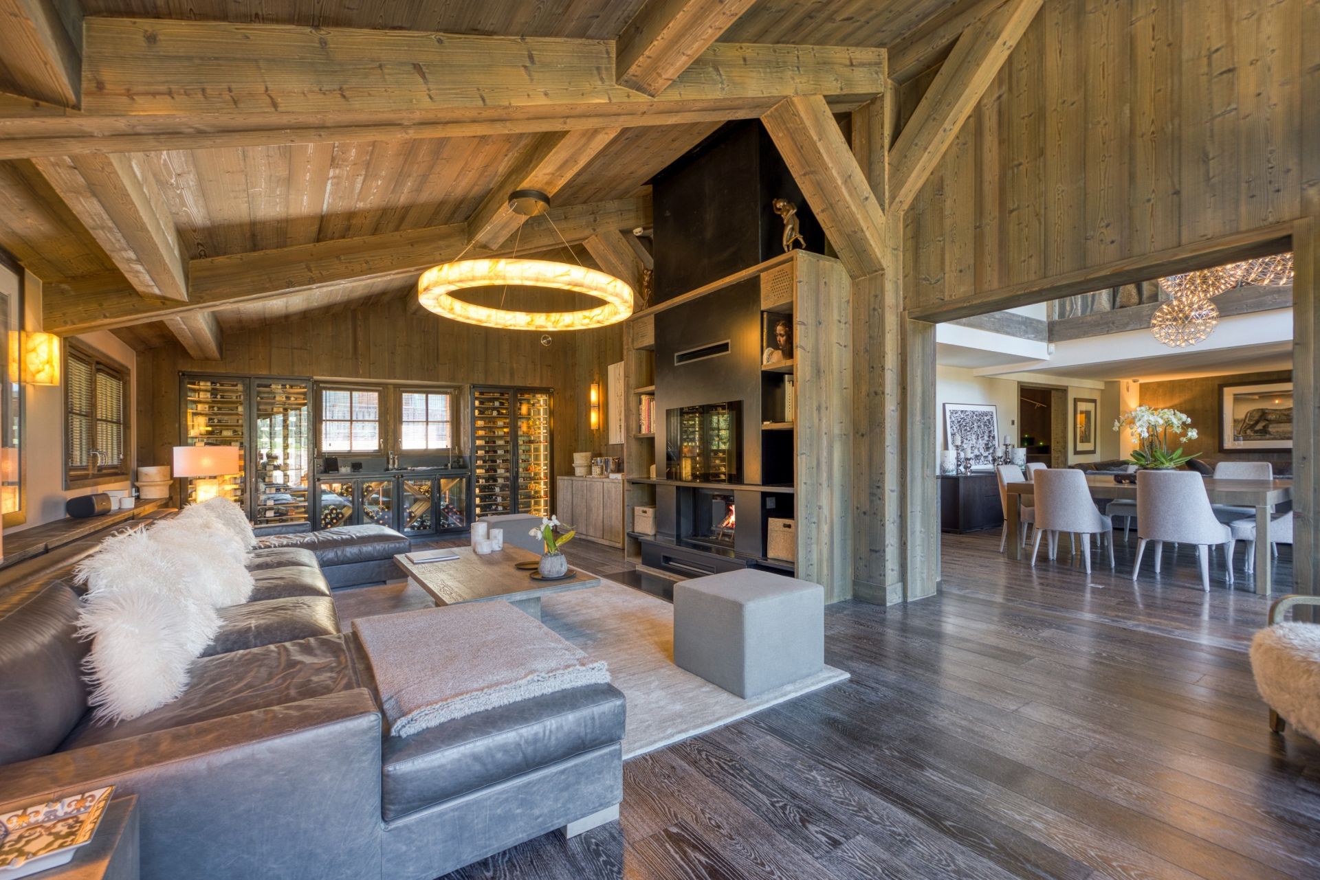 luxury chalet 9 Rooms for seasonal rent on MEGEVE (74120)