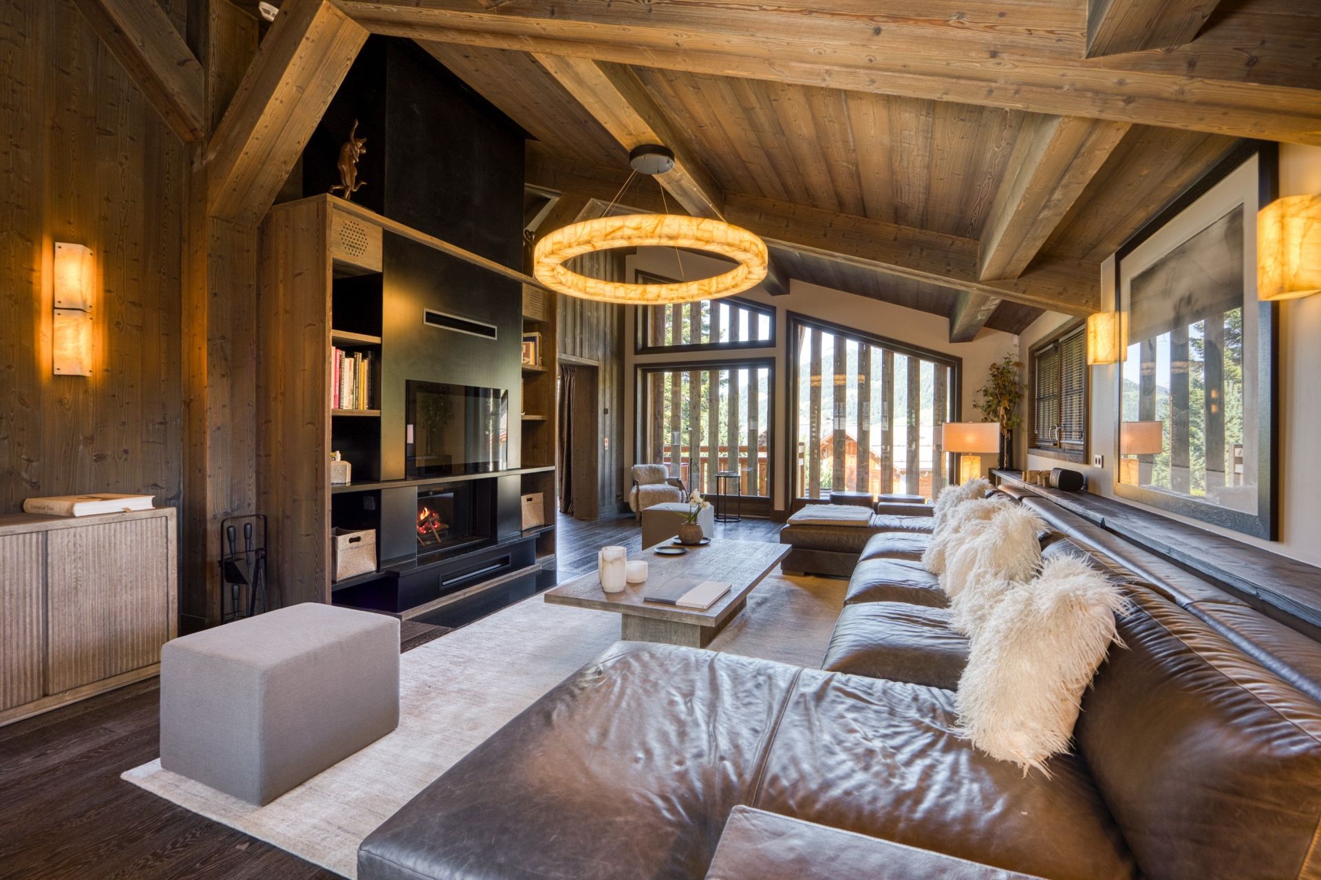 luxury chalet 9 Rooms for seasonal rent on MEGEVE (74120)