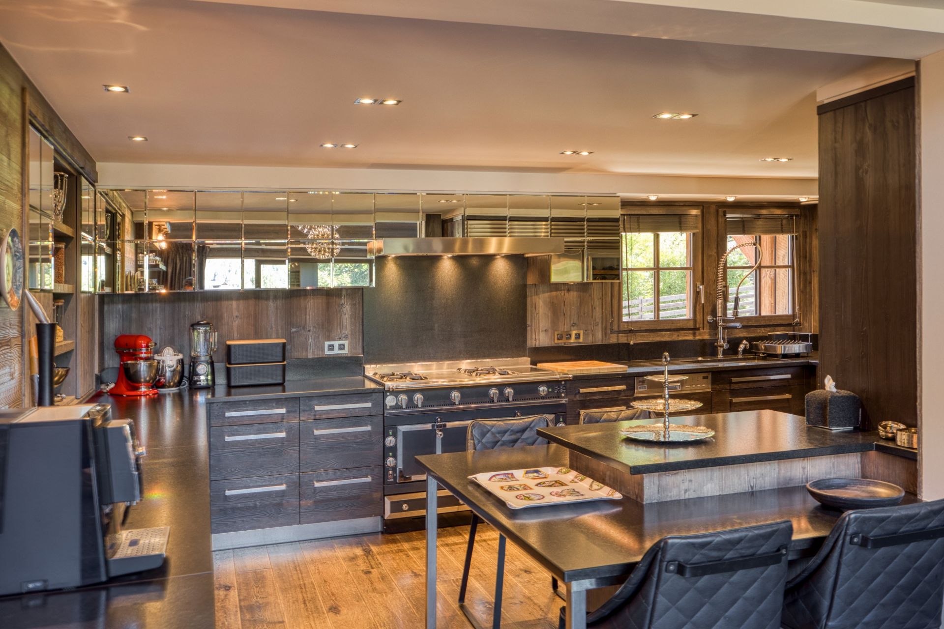 luxury chalet 9 Rooms for seasonal rent on MEGEVE (74120)