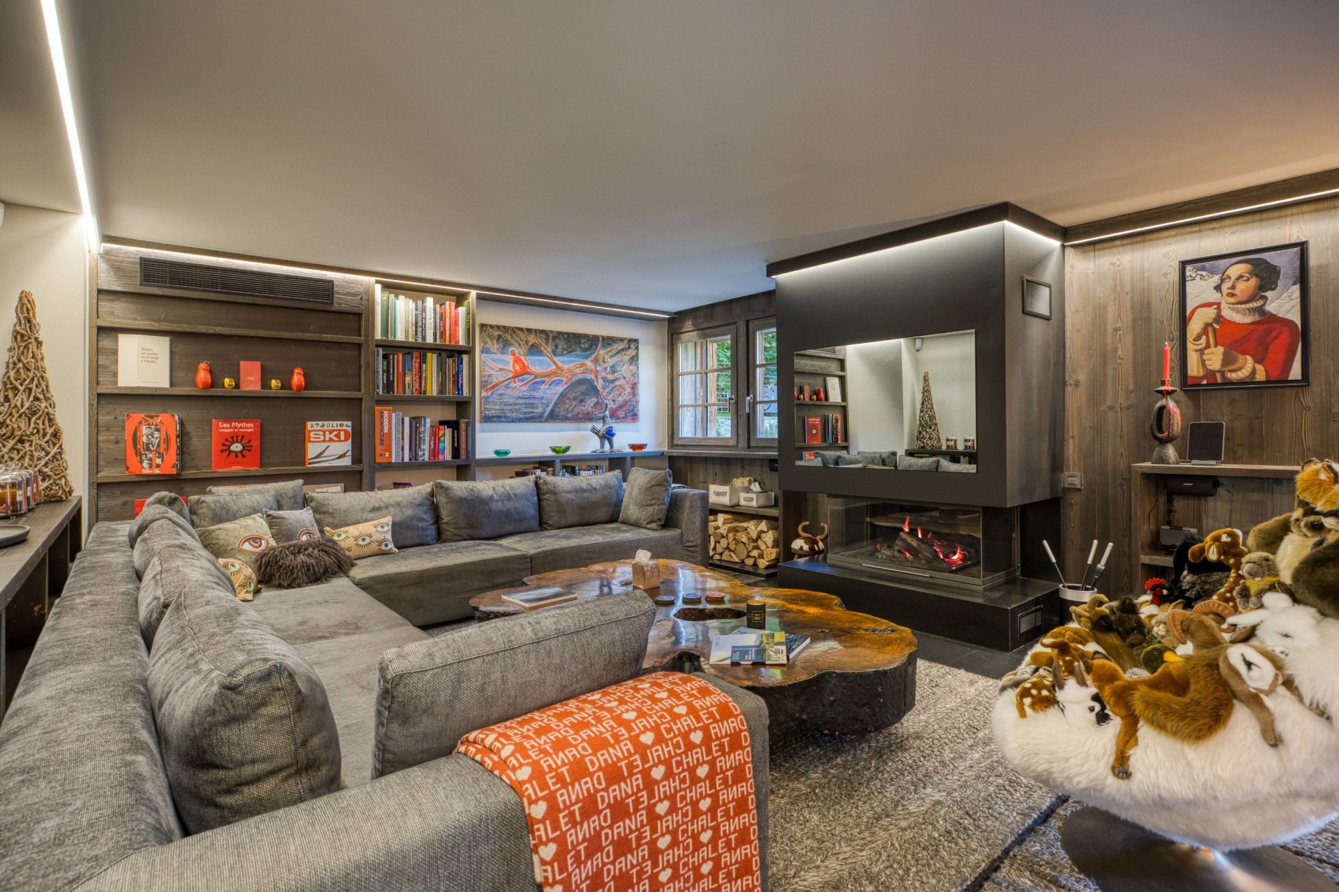 luxury chalet 9 Rooms for seasonal rent on MEGEVE (74120)