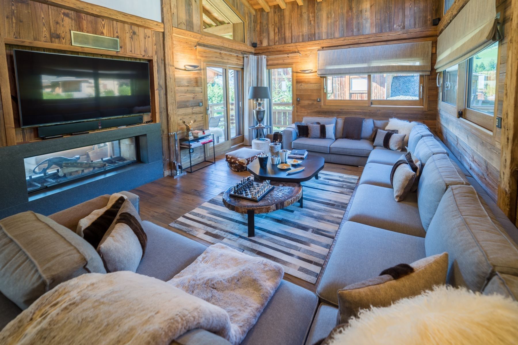 luxury chalet 8 Rooms for seasonal rent on MEGEVE (74120)