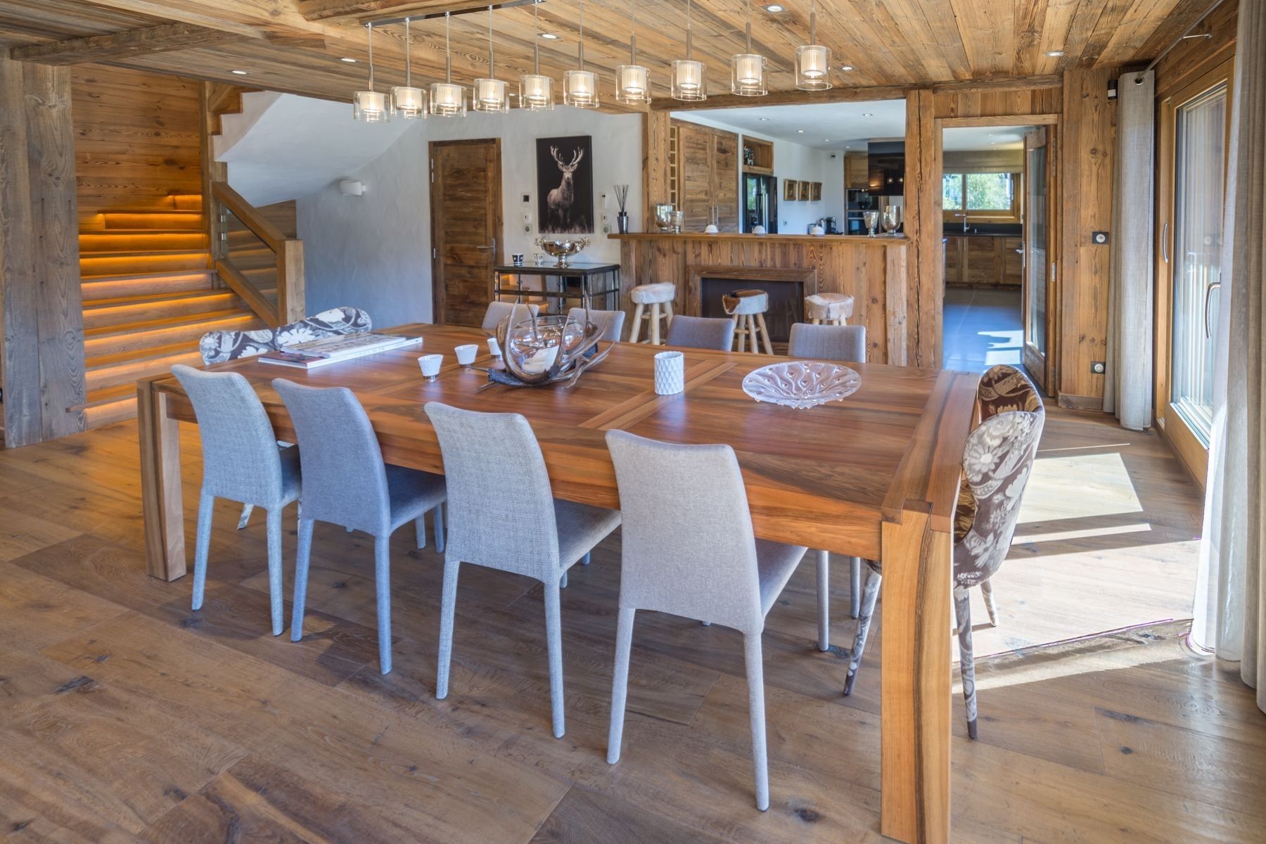 luxury chalet 8 Rooms for seasonal rent on MEGEVE (74120)