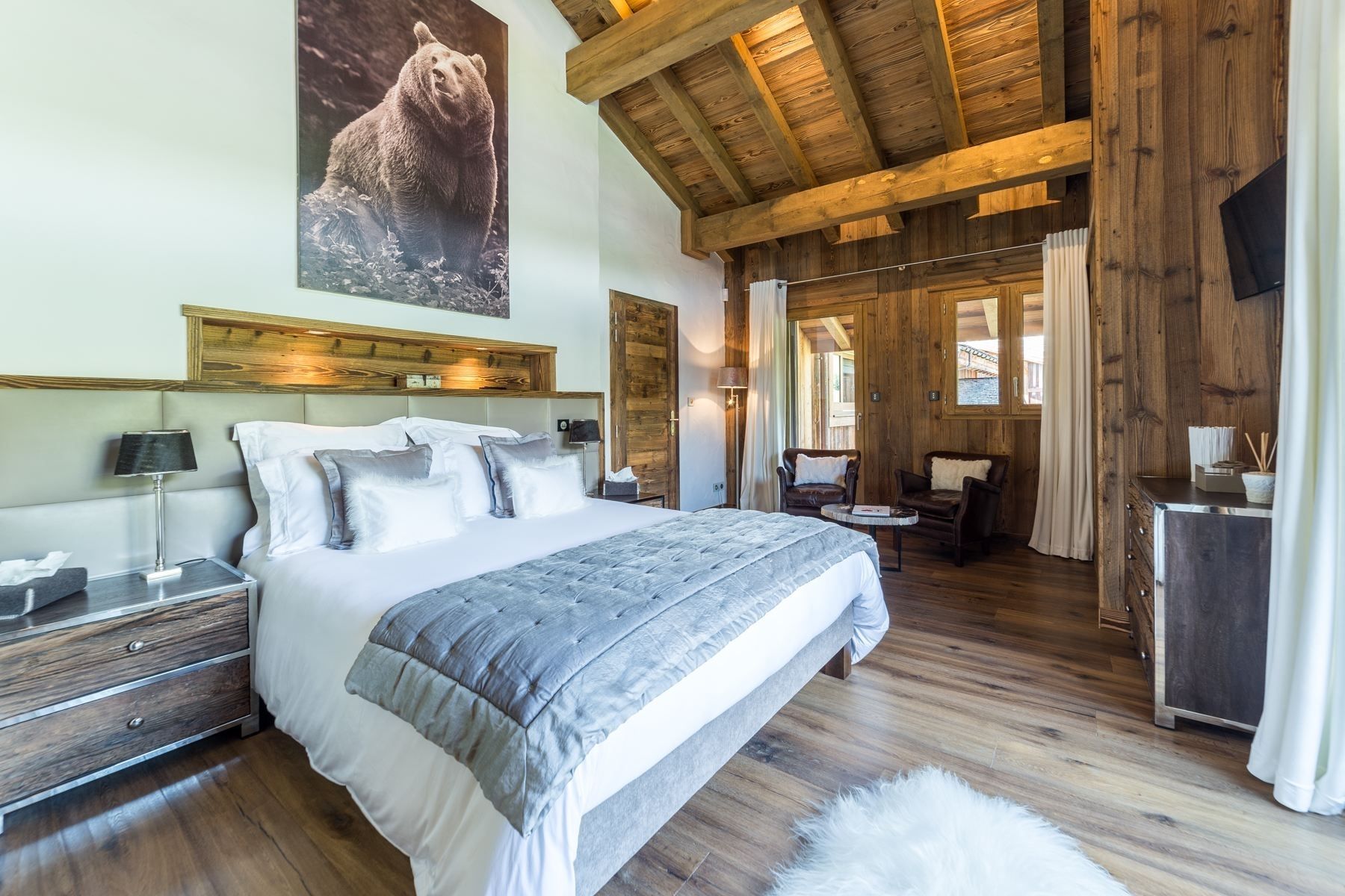 luxury chalet 8 Rooms for seasonal rent on MEGEVE (74120)