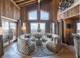luxury chalet 10 Rooms for seasonal rent on MEGEVE (74120)