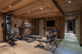 luxury chalet 10 Rooms for seasonal rent on MEGEVE (74120)