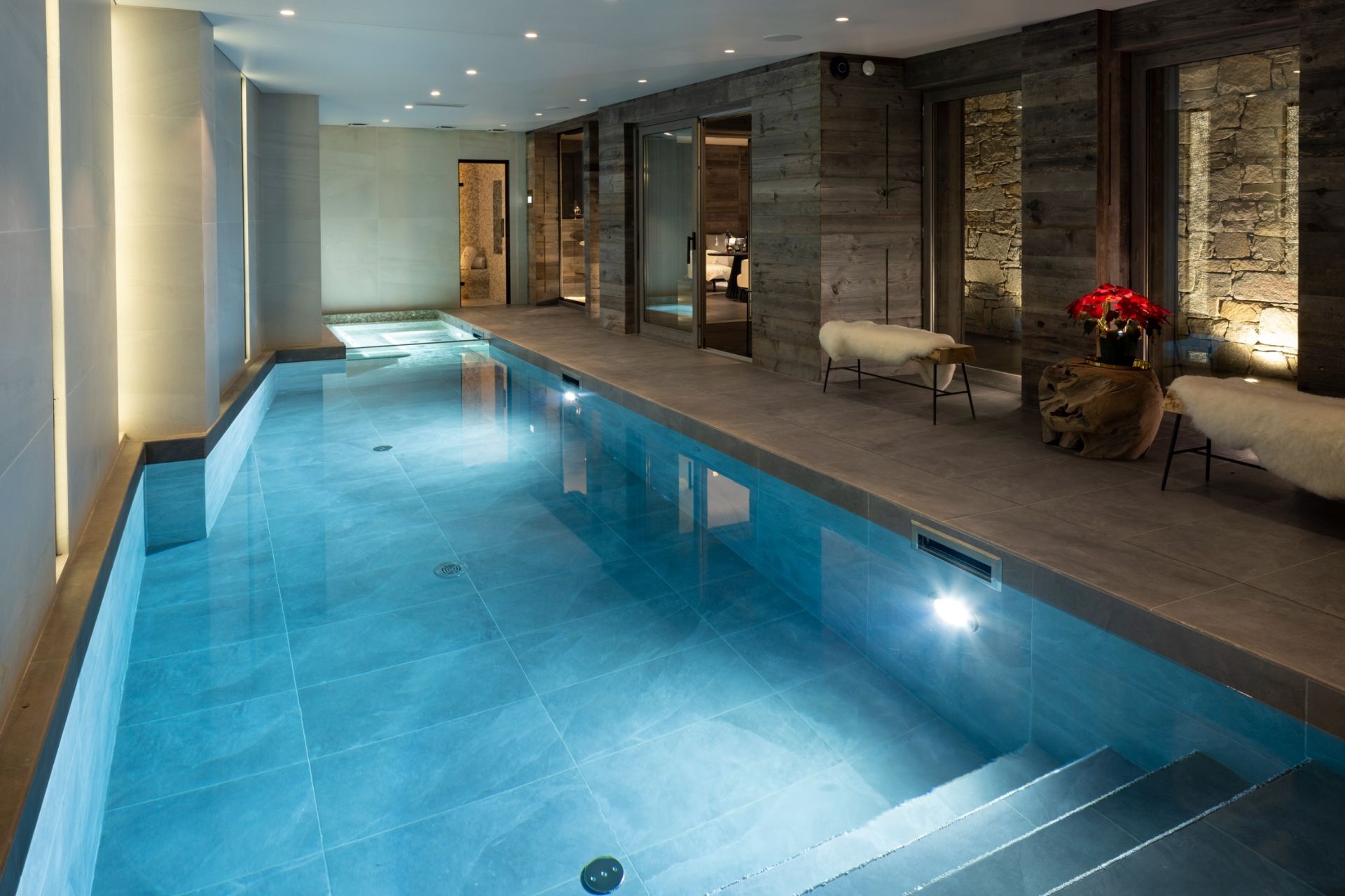 luxury chalet 13 Rooms for seasonal rent on MEGEVE (74120)