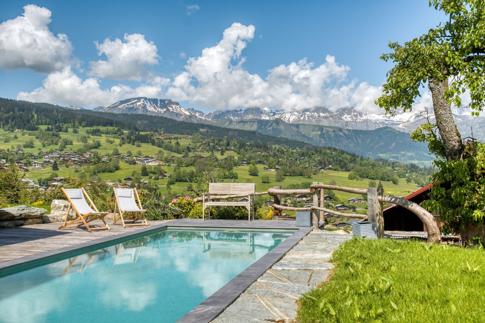 luxury farmhouse 6 Rooms for seasonal rent on COMBLOUX (74920)