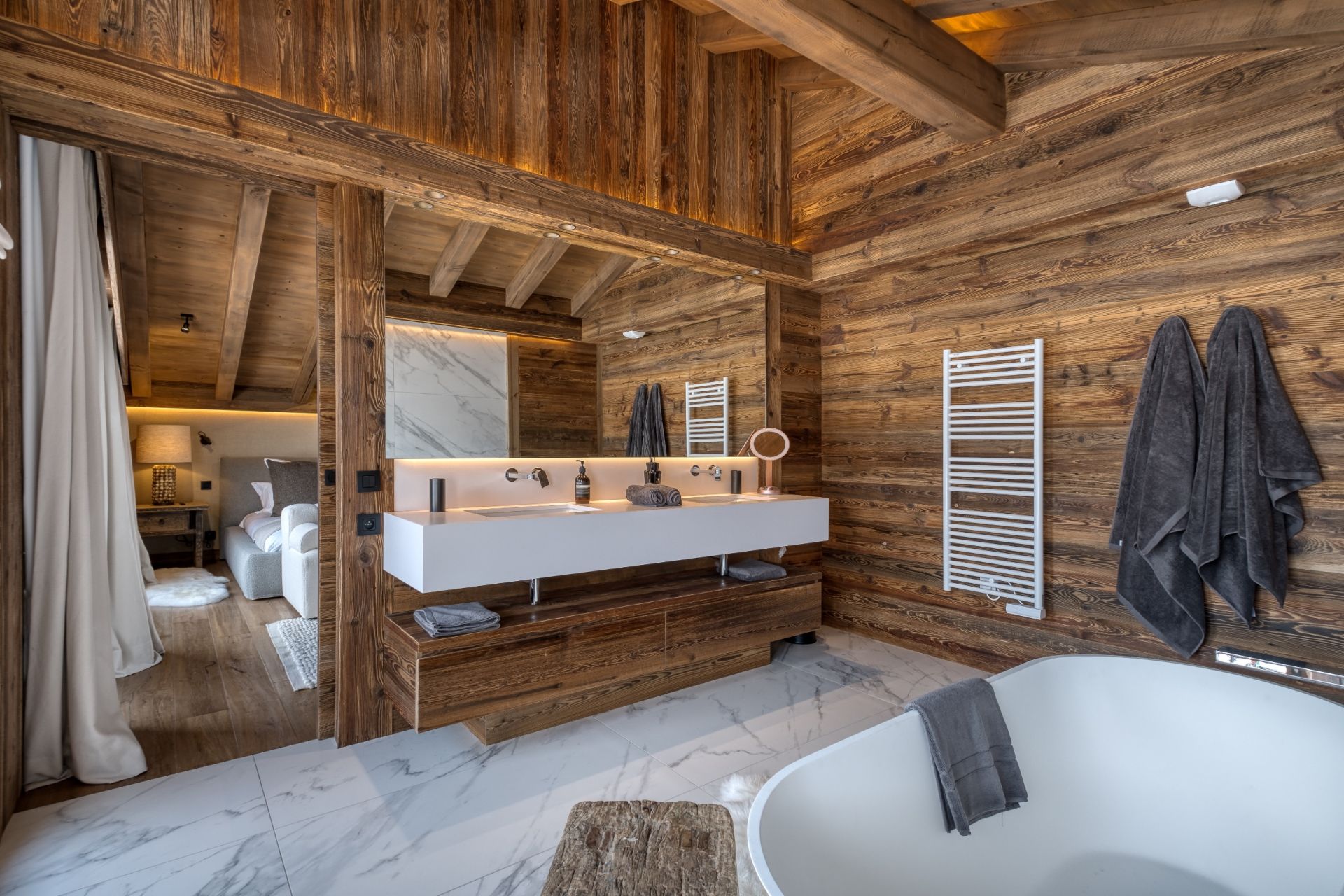 luxury chalet 8 Rooms for seasonal rent on MEGEVE (74120)