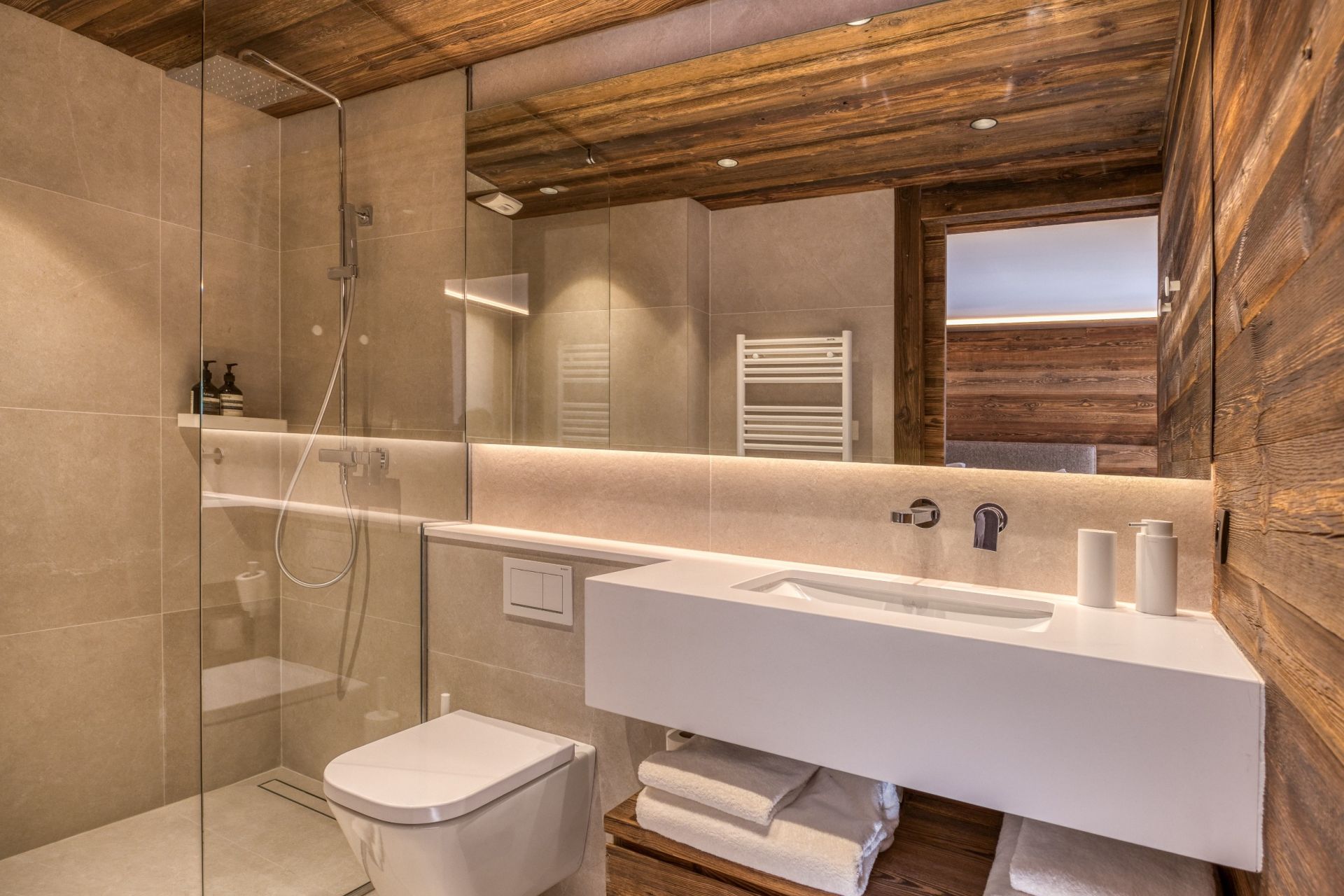 luxury chalet 8 Rooms for seasonal rent on MEGEVE (74120)