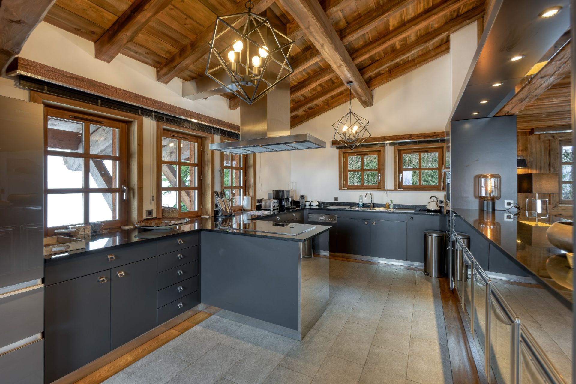 luxury chalet 8 Rooms for seasonal rent on MEGEVE (74120)