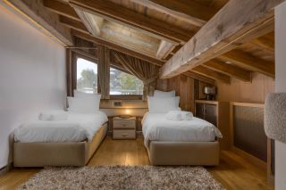 luxury chalet 8 Rooms for seasonal rent on MEGEVE (74120)