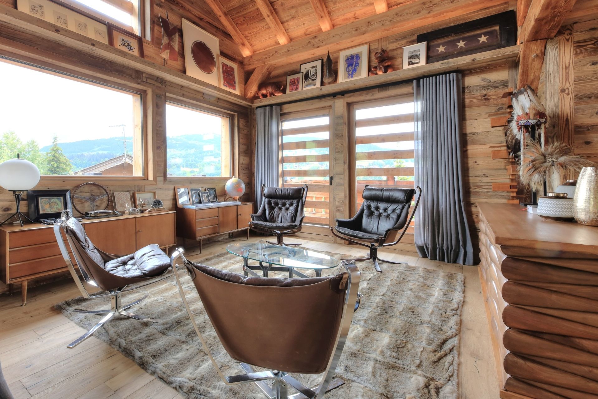 luxury chalet 10 Rooms for seasonal rent on MEGEVE (74120)