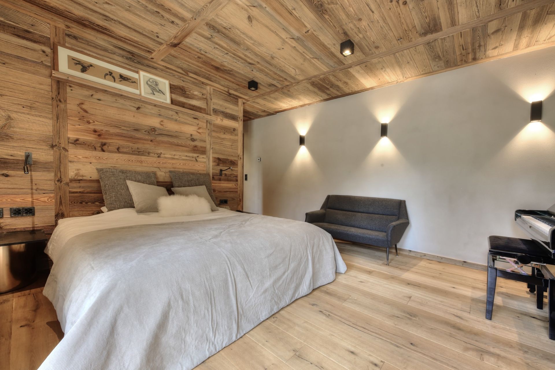 luxury chalet 10 Rooms for seasonal rent on MEGEVE (74120)