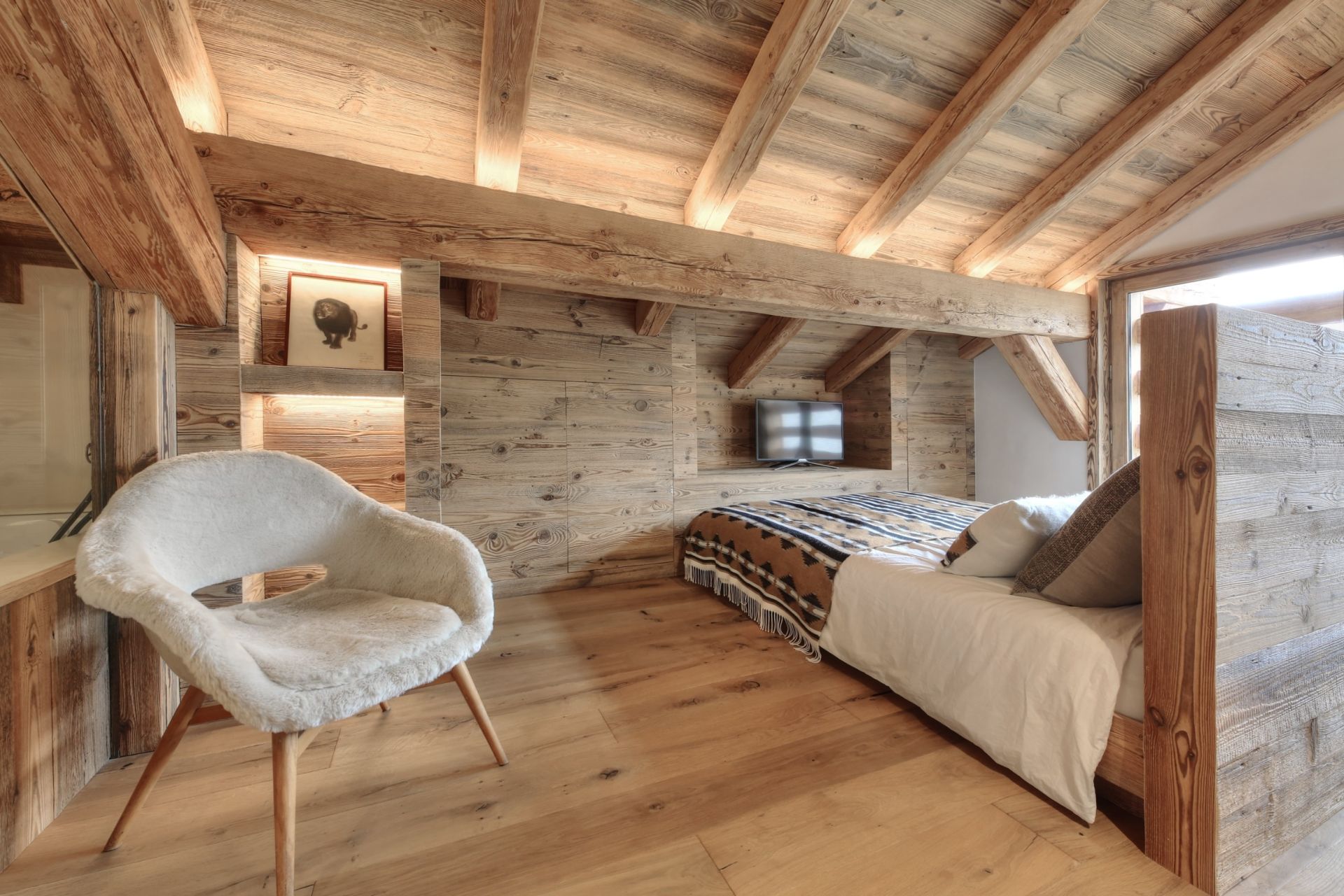 luxury chalet 10 Rooms for seasonal rent on MEGEVE (74120)