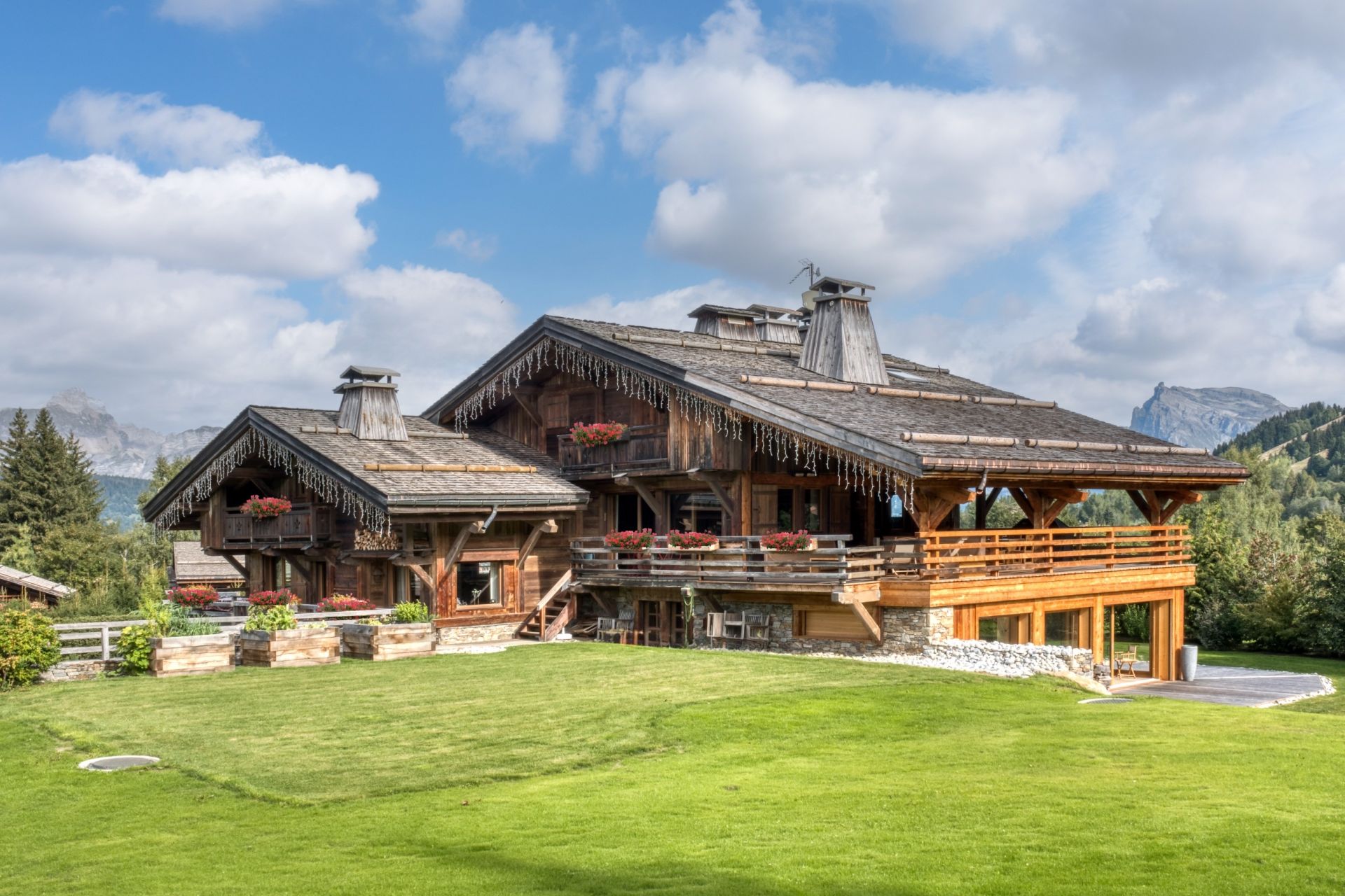 chalet de luxe 10 Pièces en location saisonnière sur MEGEVE (74120)