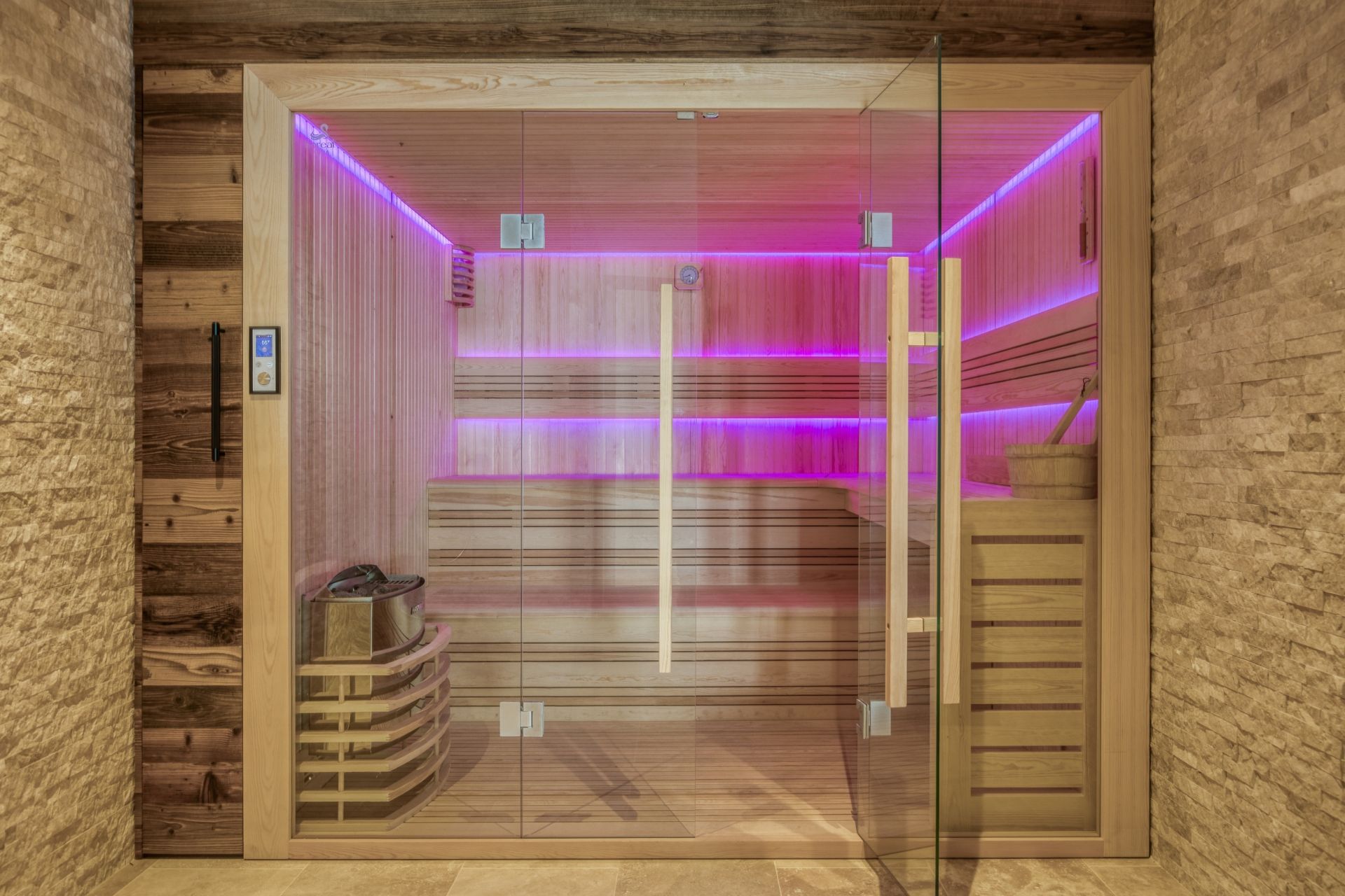 luxury chalet 7 Rooms for seasonal rent on MEGEVE (74120)