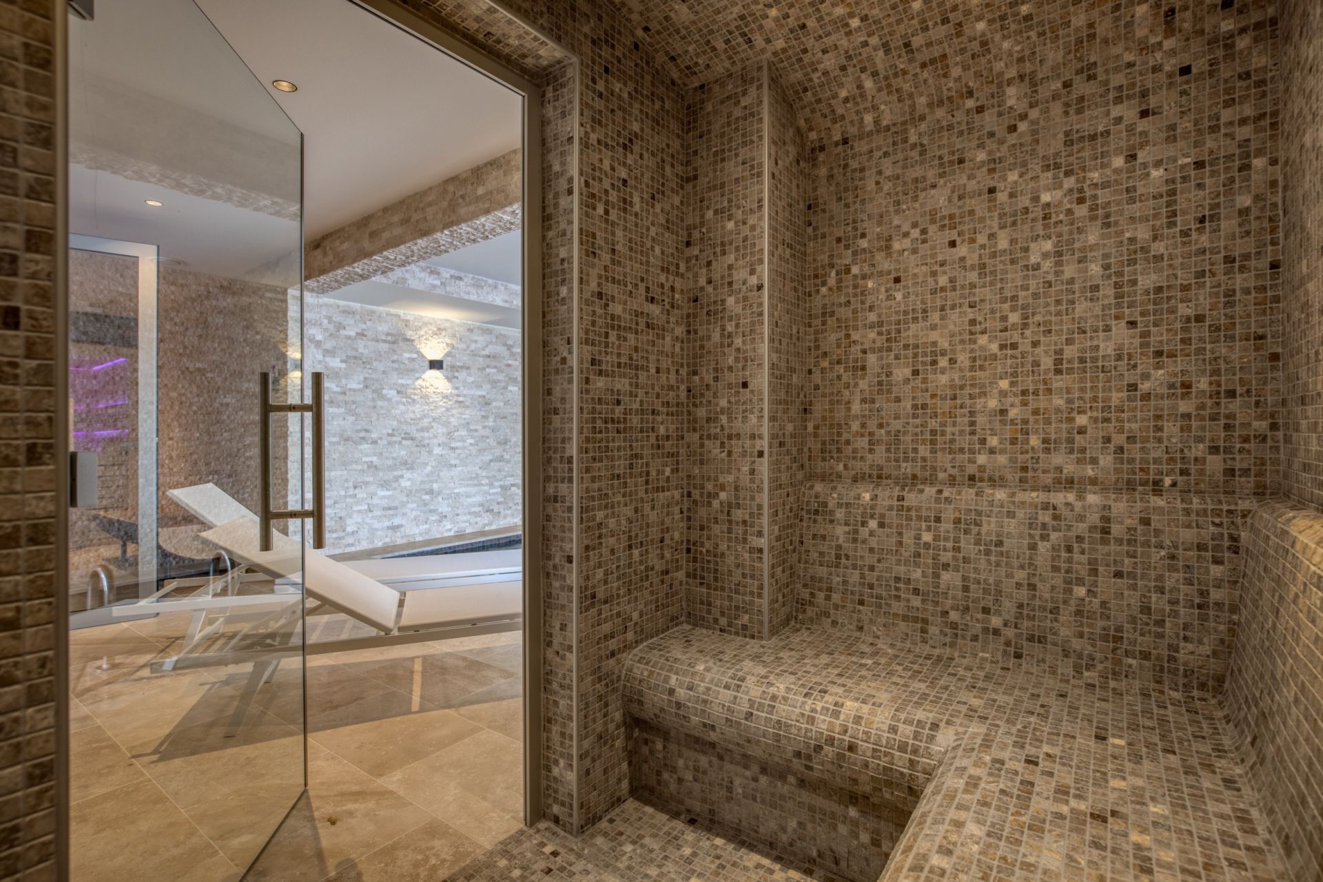 luxury chalet 7 Rooms for seasonal rent on MEGEVE (74120)