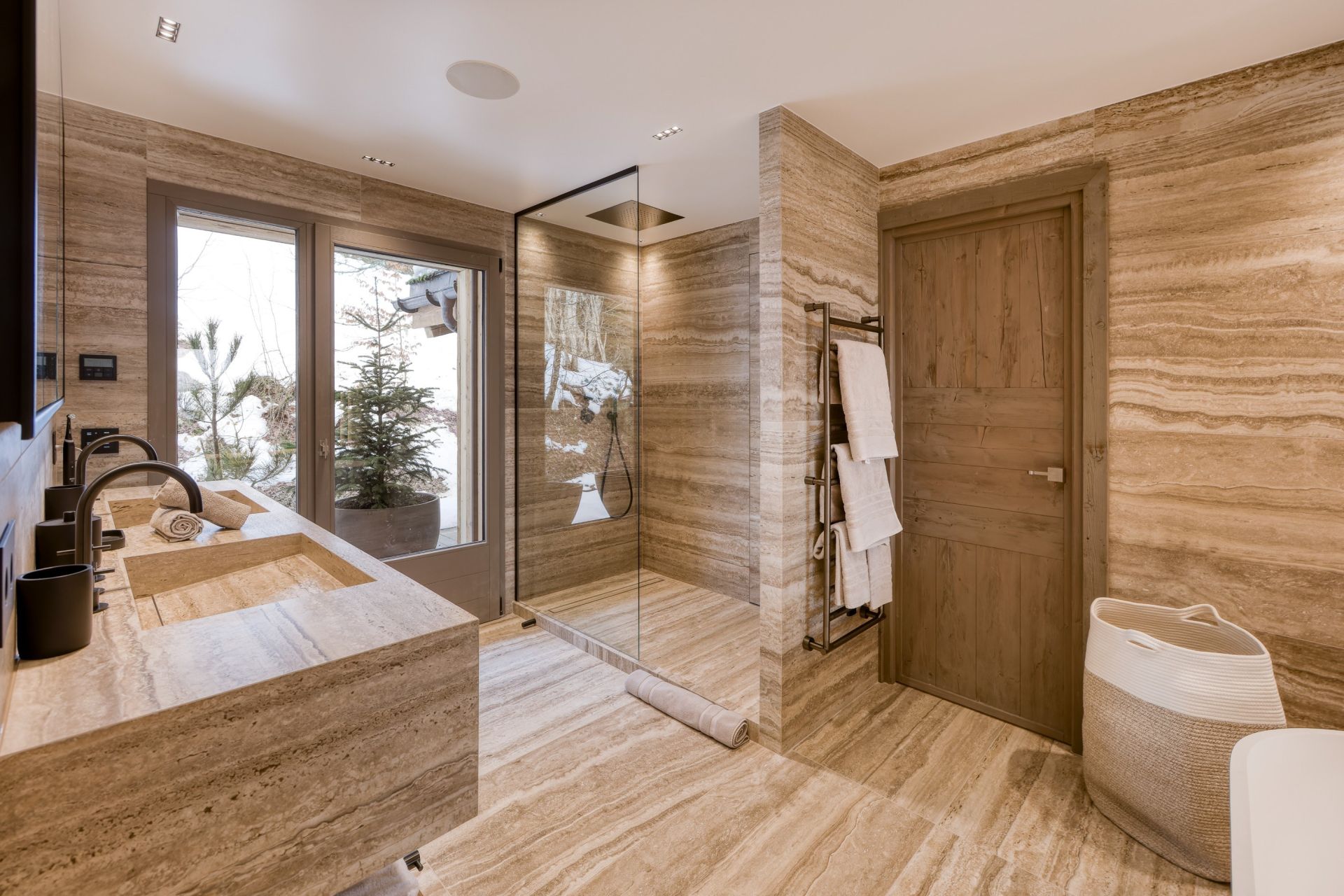 luxury chalet 10 Rooms for seasonal rent on MEGEVE (74120)