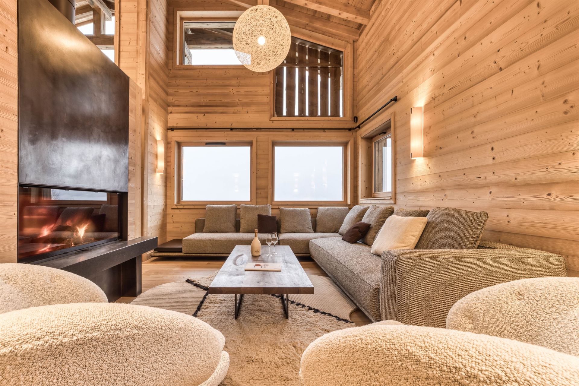 luxury chalet 8 Rooms for seasonal rent on MEGEVE (74120)