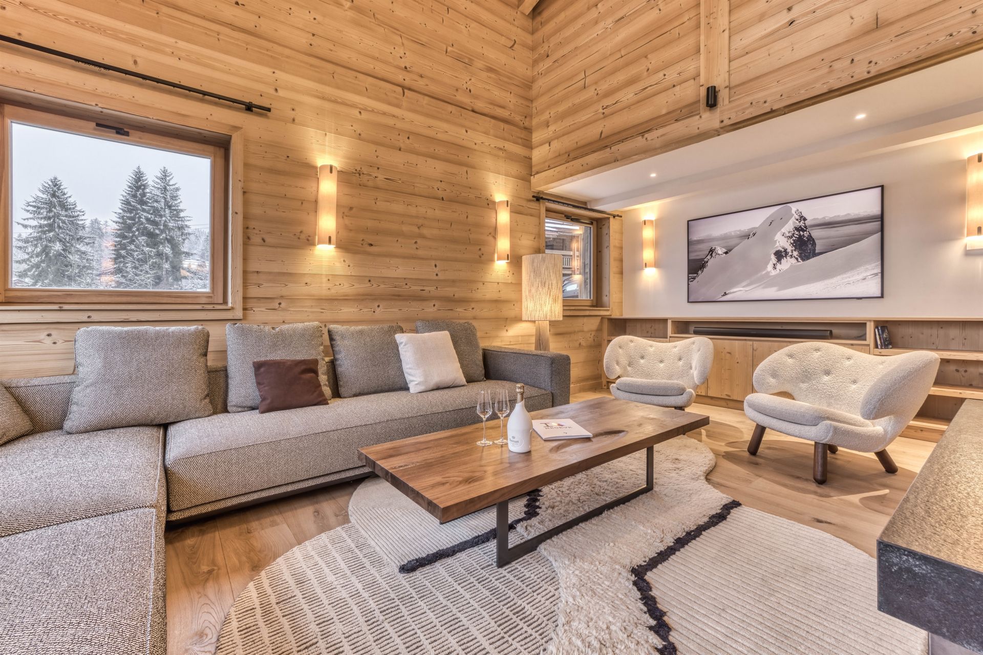 luxury chalet 8 Rooms for seasonal rent on MEGEVE (74120)