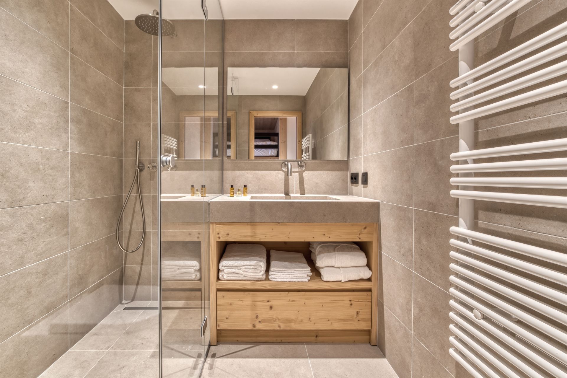luxury chalet 8 Rooms for seasonal rent on MEGEVE (74120)