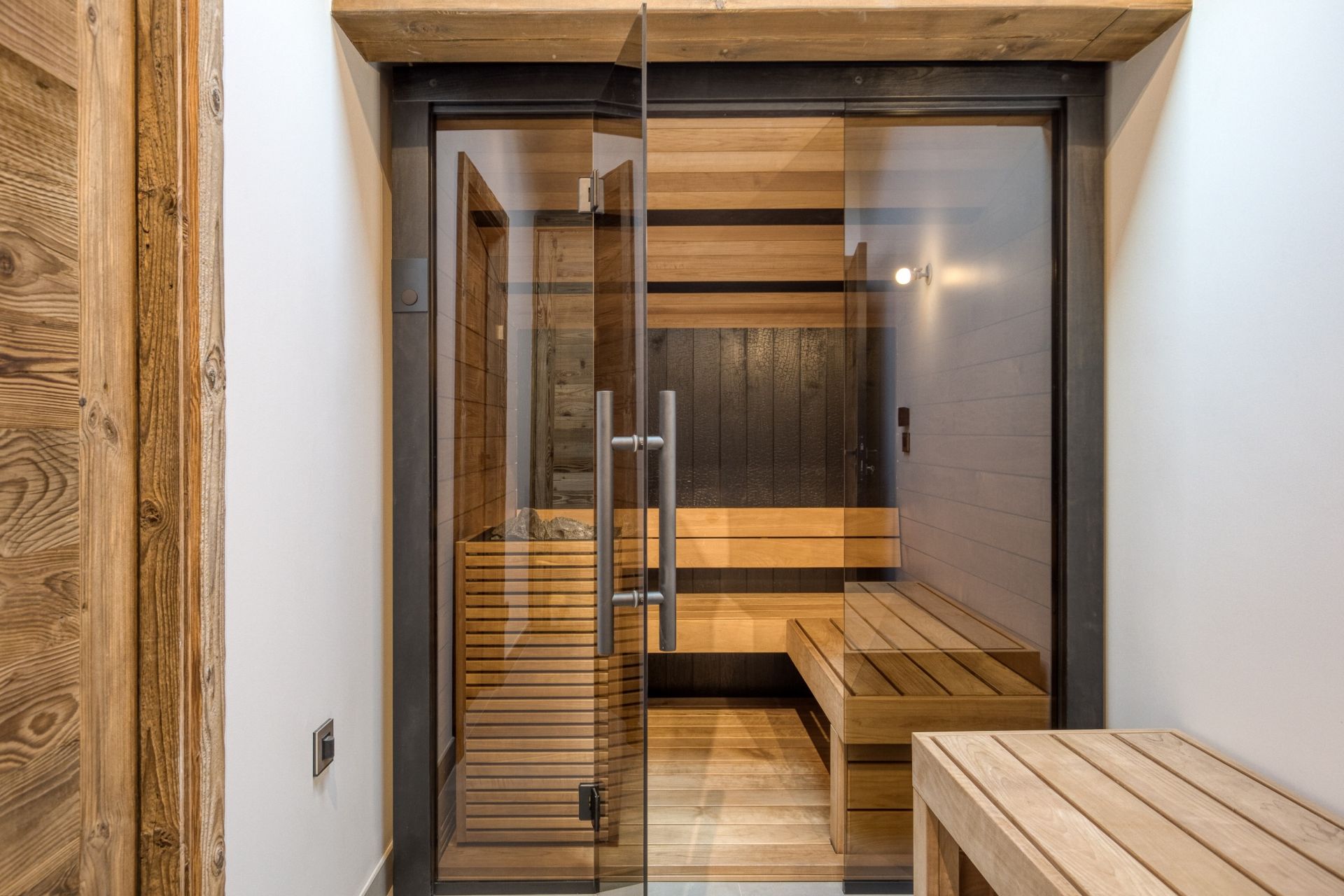luxury apartment 8 Rooms for seasonal rent on MEGEVE (74120)