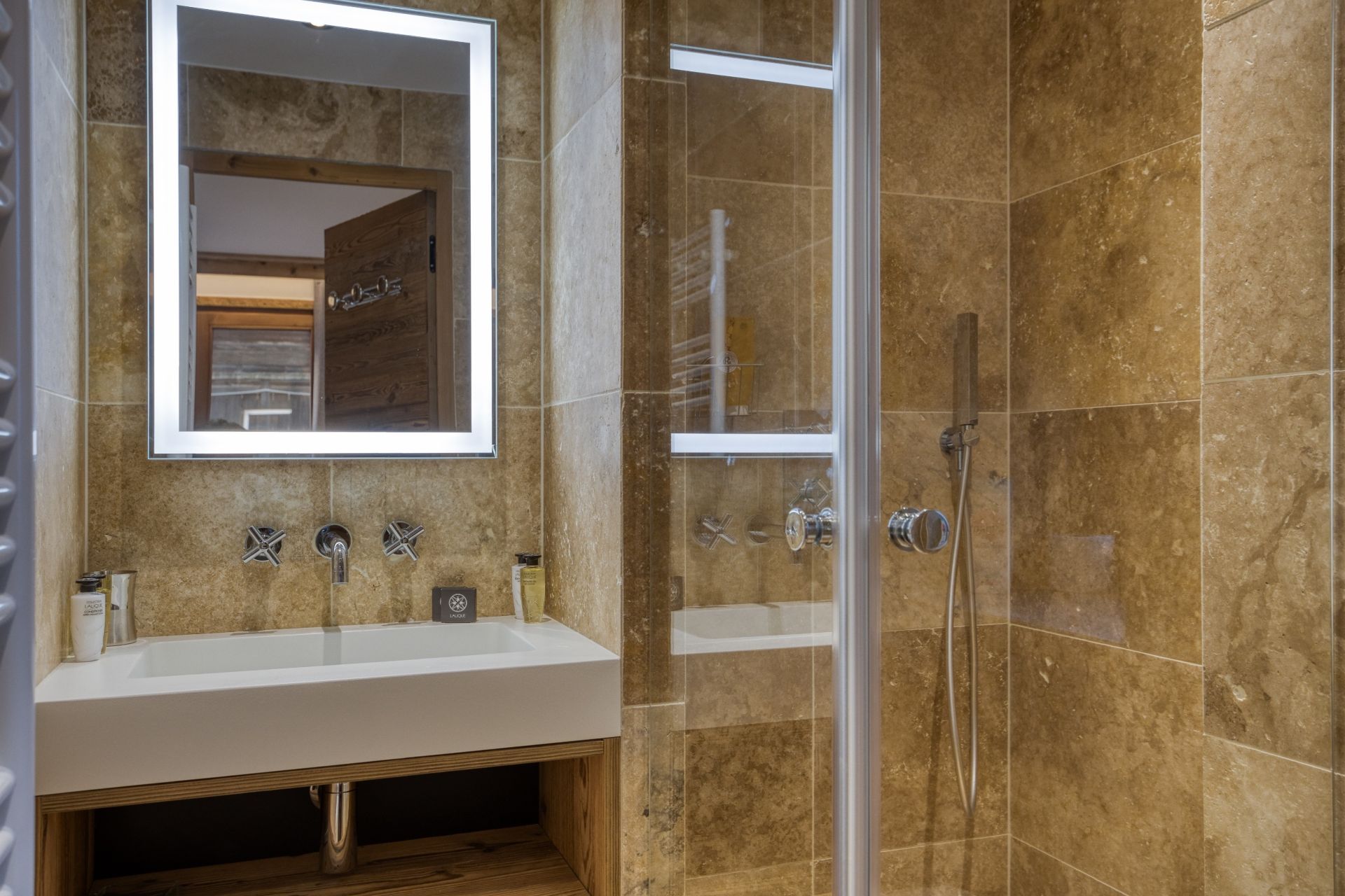 luxury apartment 6 Rooms for seasonal rent on MEGEVE (74120)
