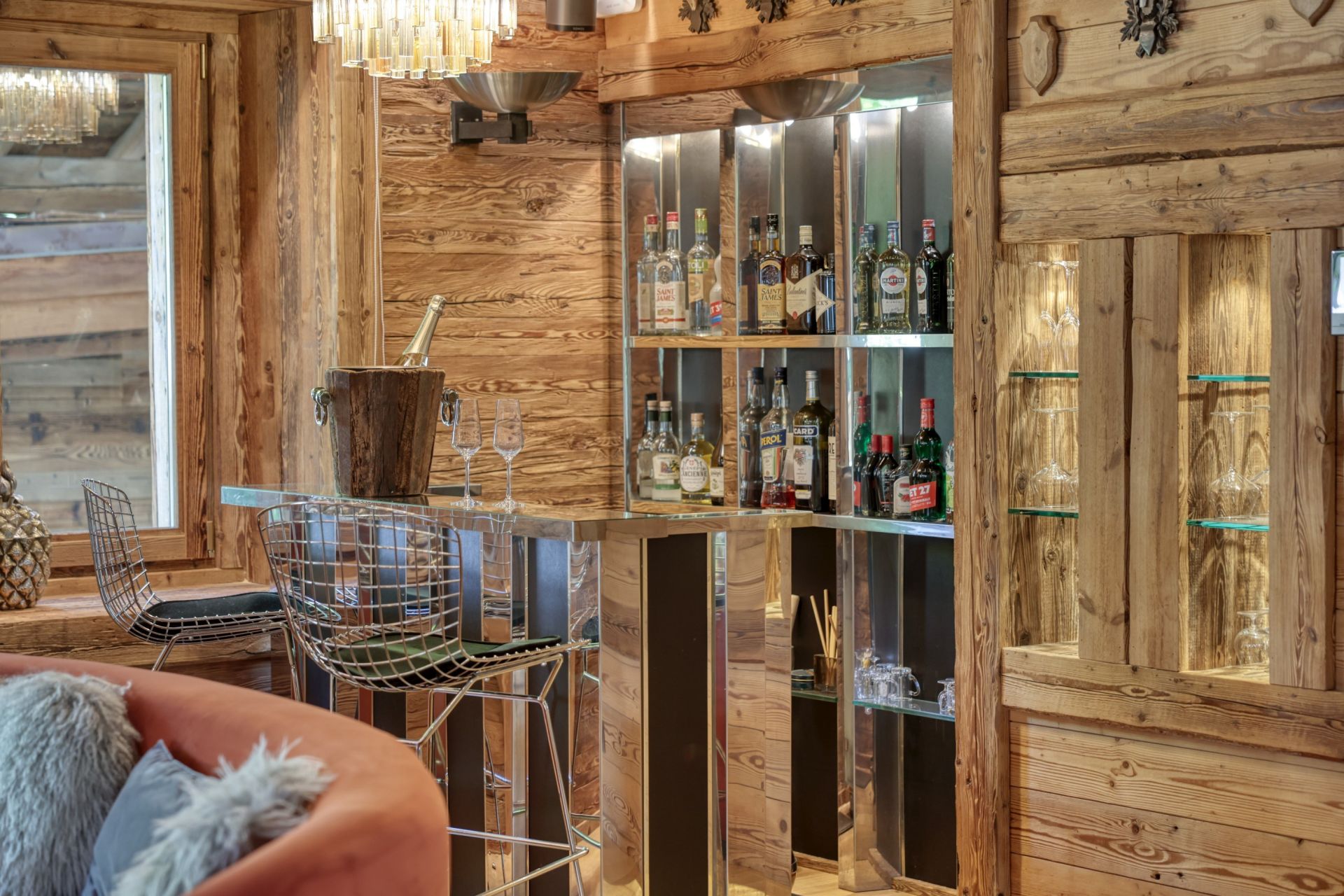 luxury chalet 8 Rooms for seasonal rent on MEGEVE (74120)