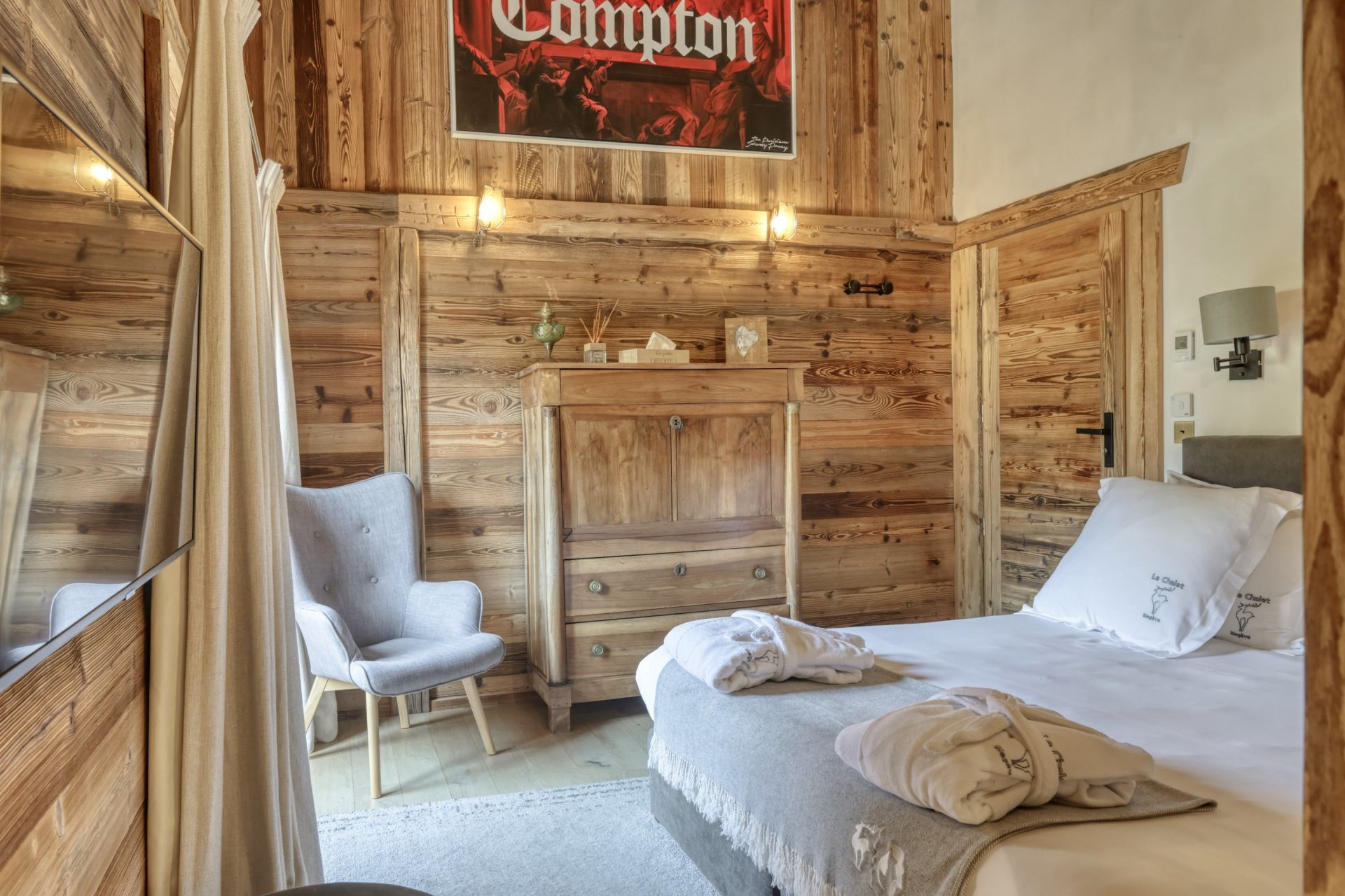 luxury chalet 8 Rooms for seasonal rent on MEGEVE (74120)