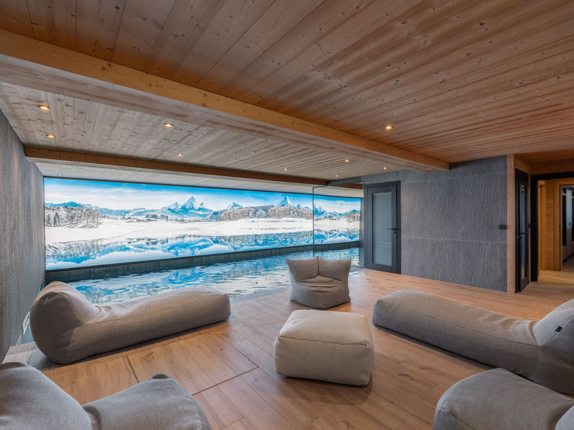 luxury chalet 6 Rooms for seasonal rent on COMBLOUX (74920)