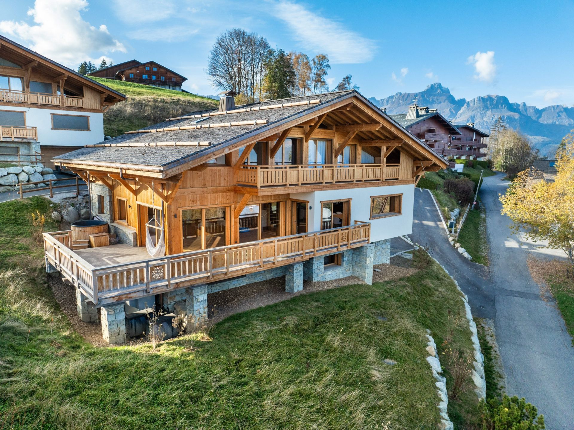 luxury chalet 6 Rooms for seasonal rent on COMBLOUX (74920)