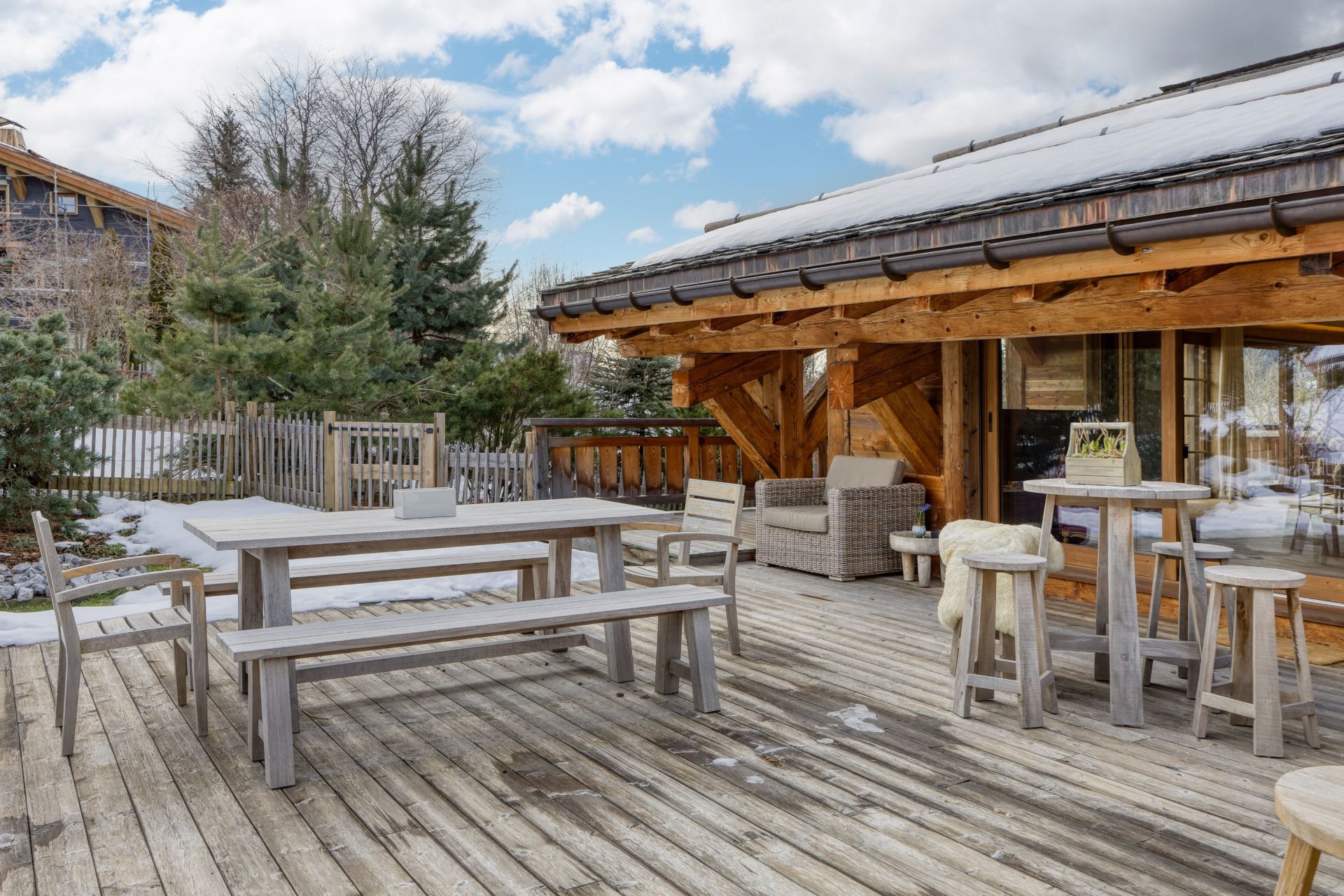 luxury chalet 10 Rooms for seasonal rent on MEGEVE (74120)