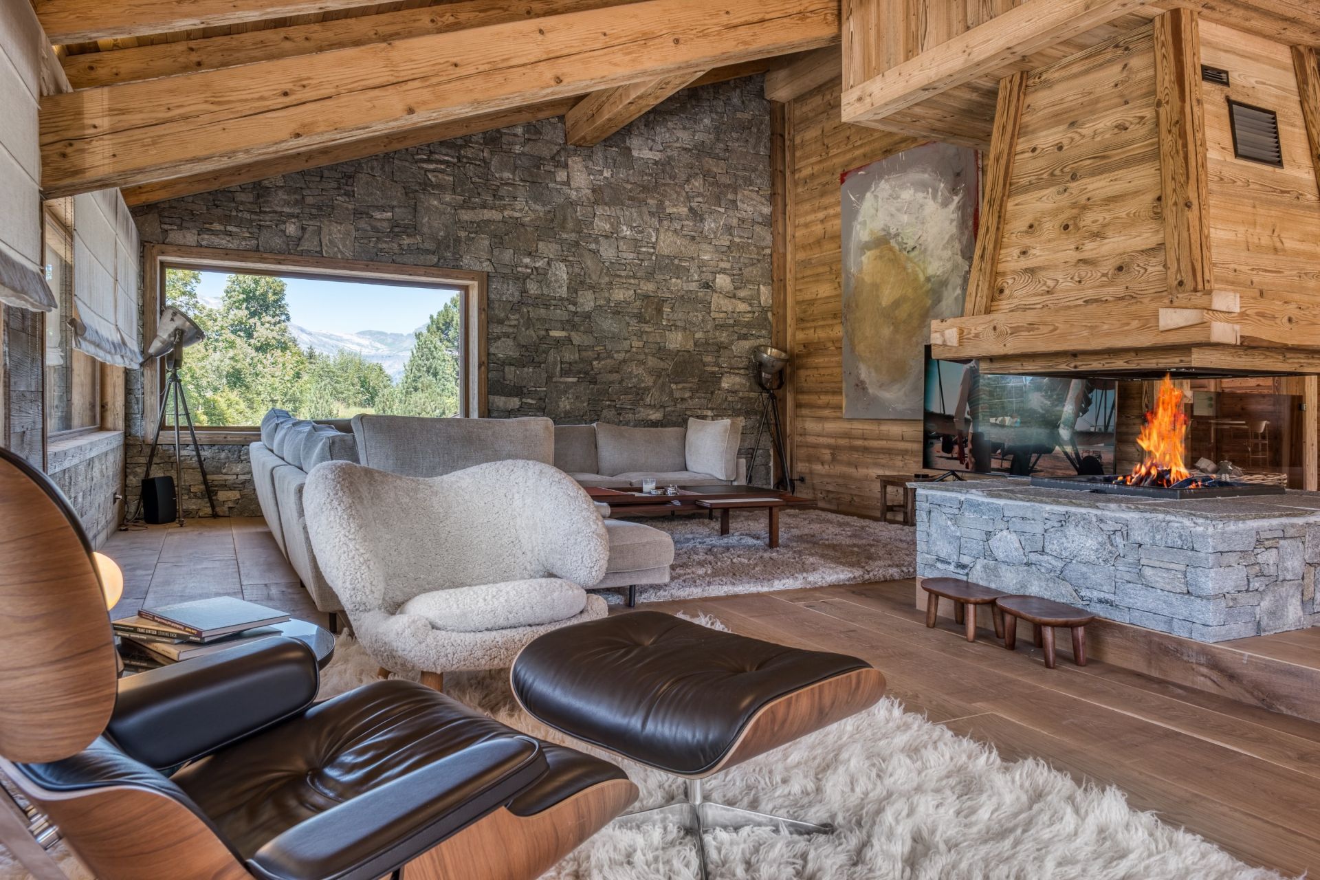 luxury chalet 10 Rooms for seasonal rent on MEGEVE (74120)