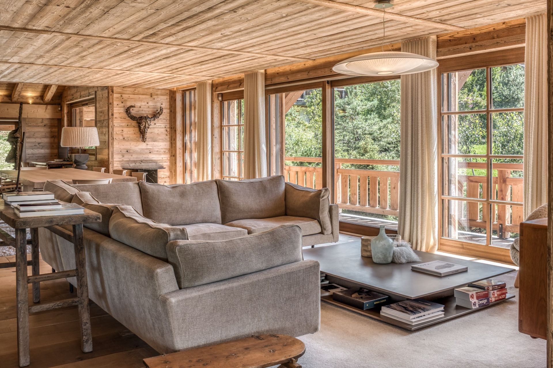 luxury chalet 10 Rooms for seasonal rent on MEGEVE (74120)