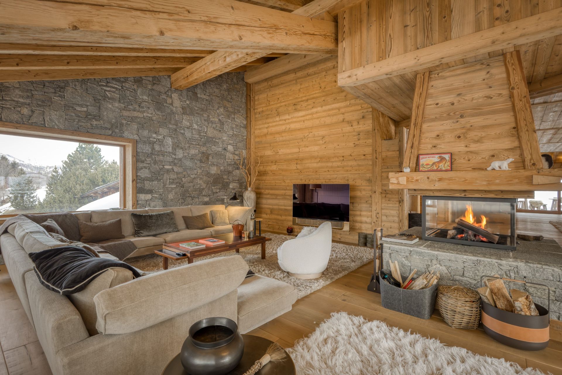 luxury chalet 10 Rooms for seasonal rent on MEGEVE (74120)