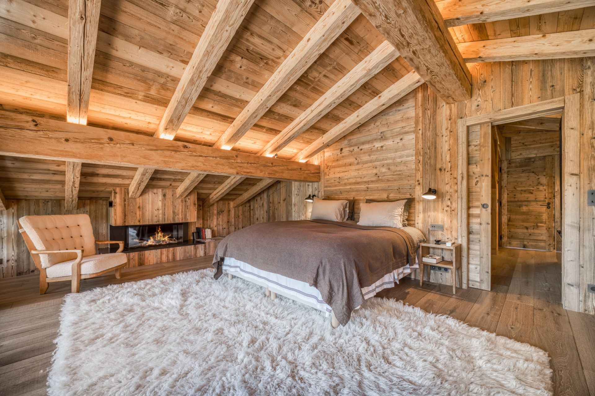luxury chalet 10 Rooms for seasonal rent on MEGEVE (74120)