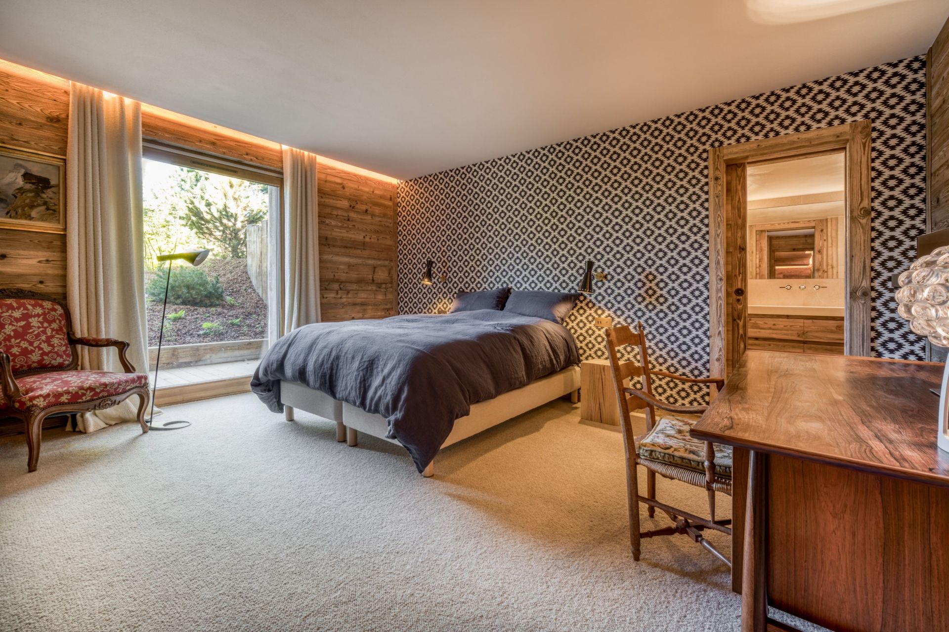 luxury chalet 10 Rooms for seasonal rent on MEGEVE (74120)