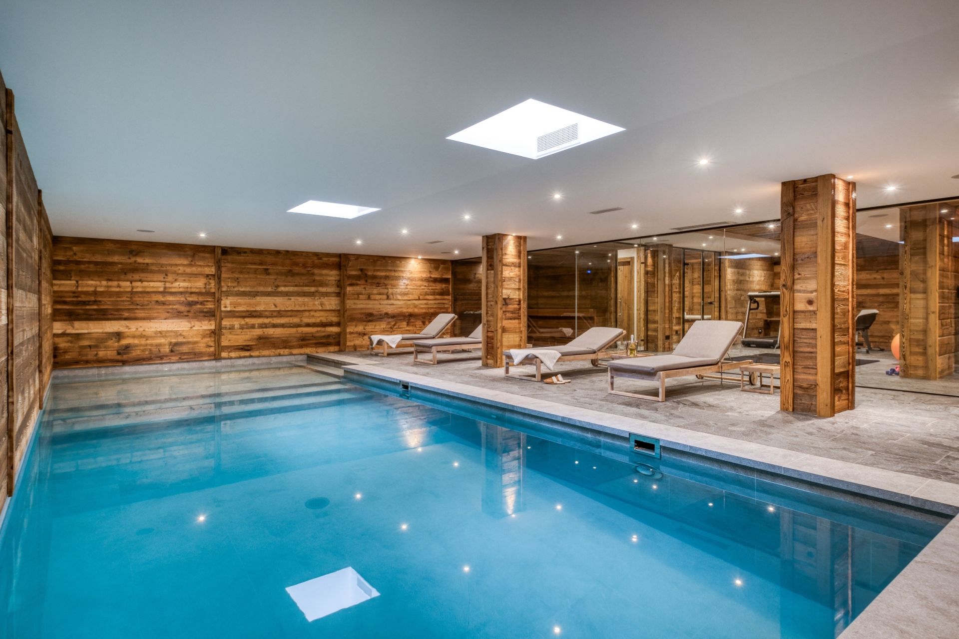 luxury chalet 7 Rooms for sale on MEGEVE (74120)