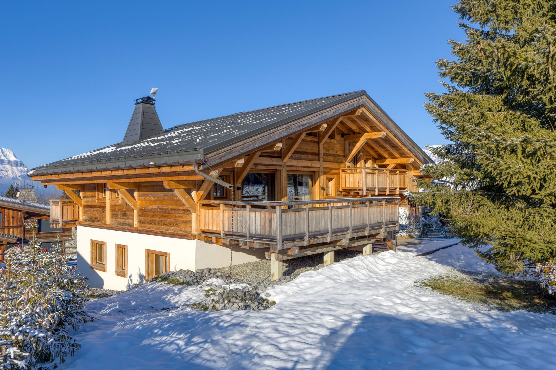 luxury chalet 7 Rooms for sale on MEGEVE (74120)