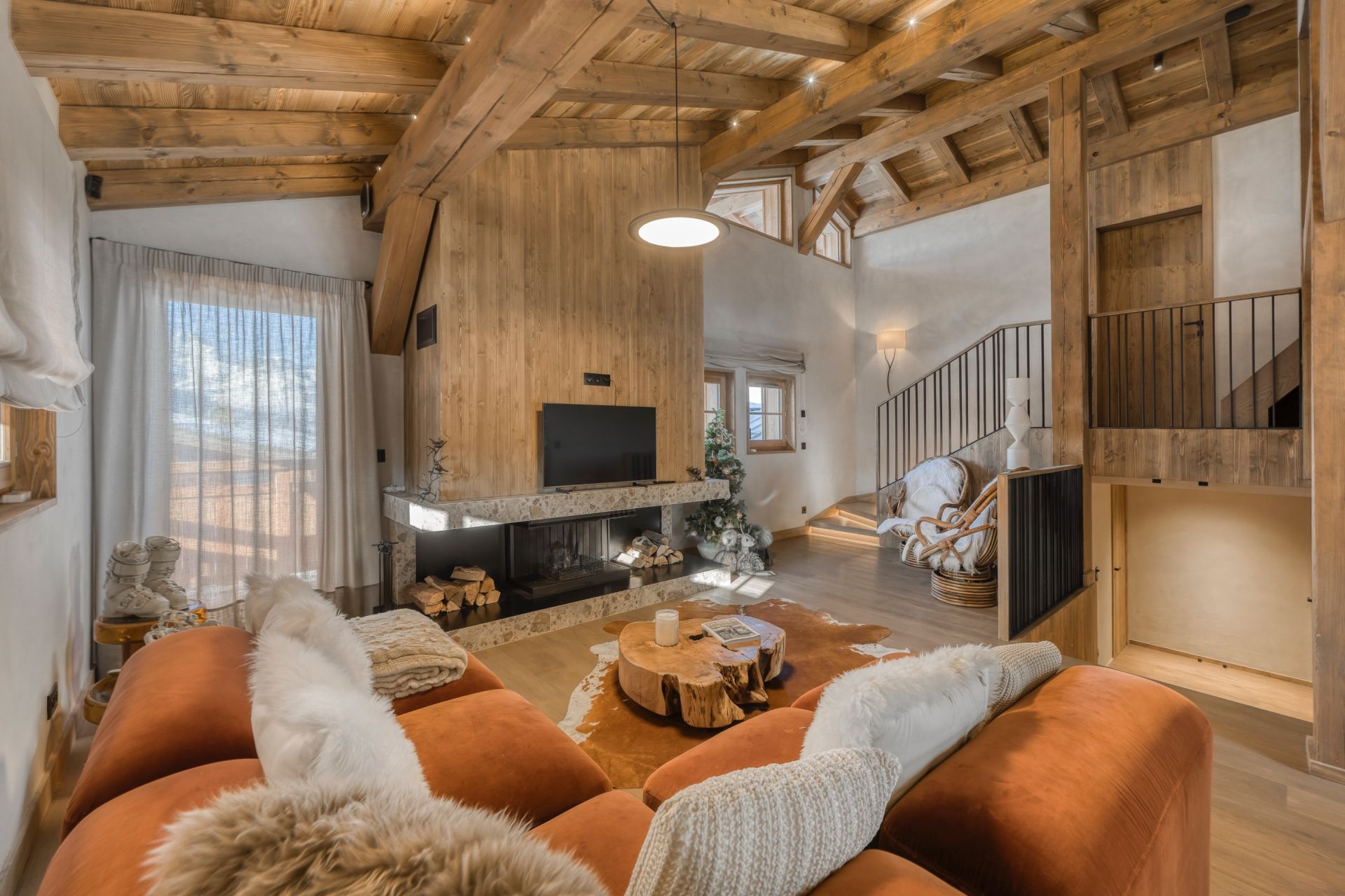 luxury chalet 7 Rooms for sale on MEGEVE (74120)