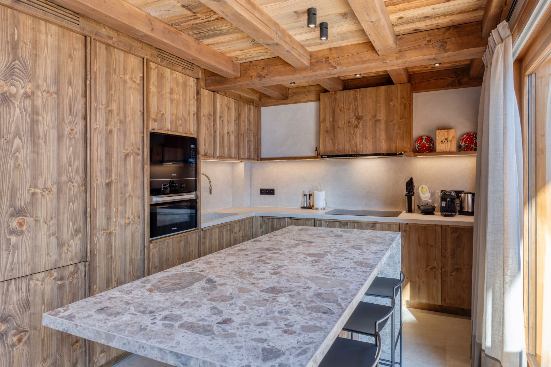 luxury chalet 7 Rooms for sale on MEGEVE (74120)