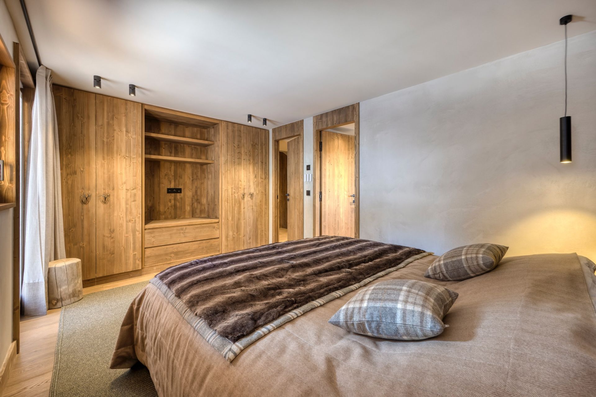 luxury chalet 7 Rooms for sale on MEGEVE (74120)