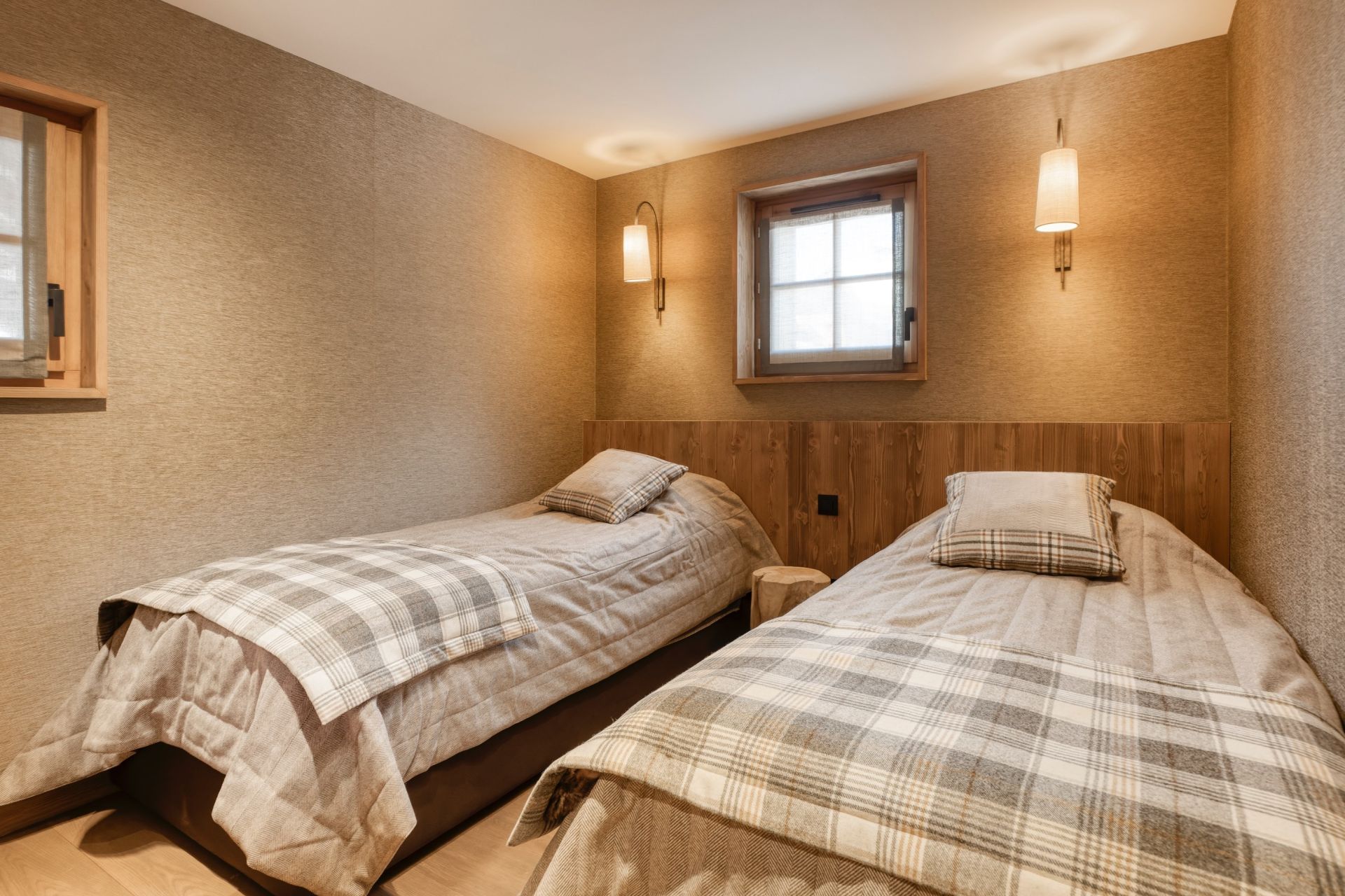 luxury chalet 7 Rooms for sale on MEGEVE (74120)