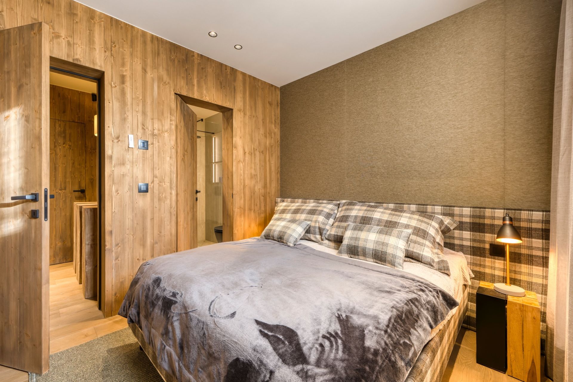 luxury chalet 7 Rooms for sale on MEGEVE (74120)