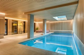 luxury chalet 10 Rooms for sale on MEGEVE (74120)