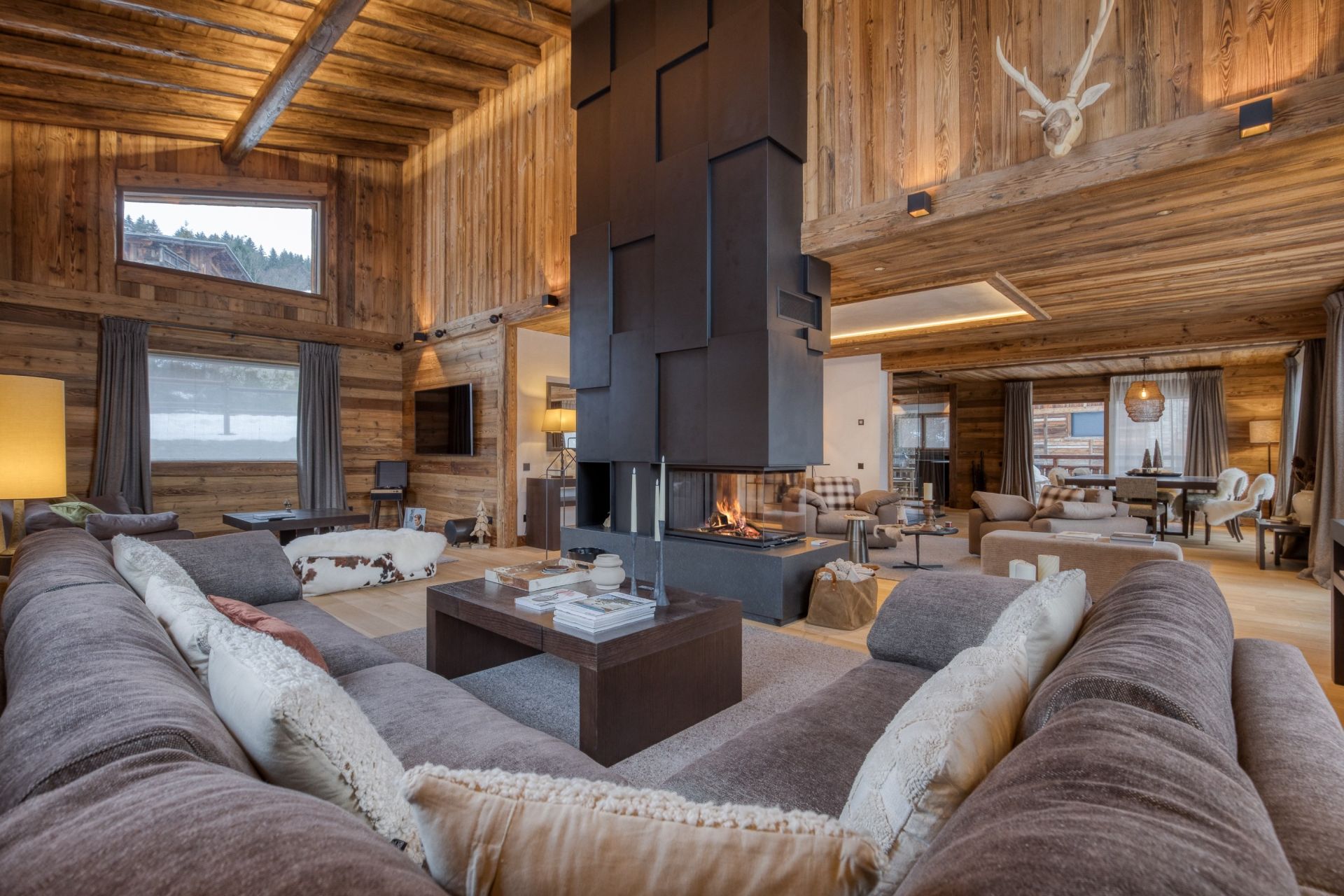 luxury chalet 18 Rooms for sale on MEGEVE (74120)