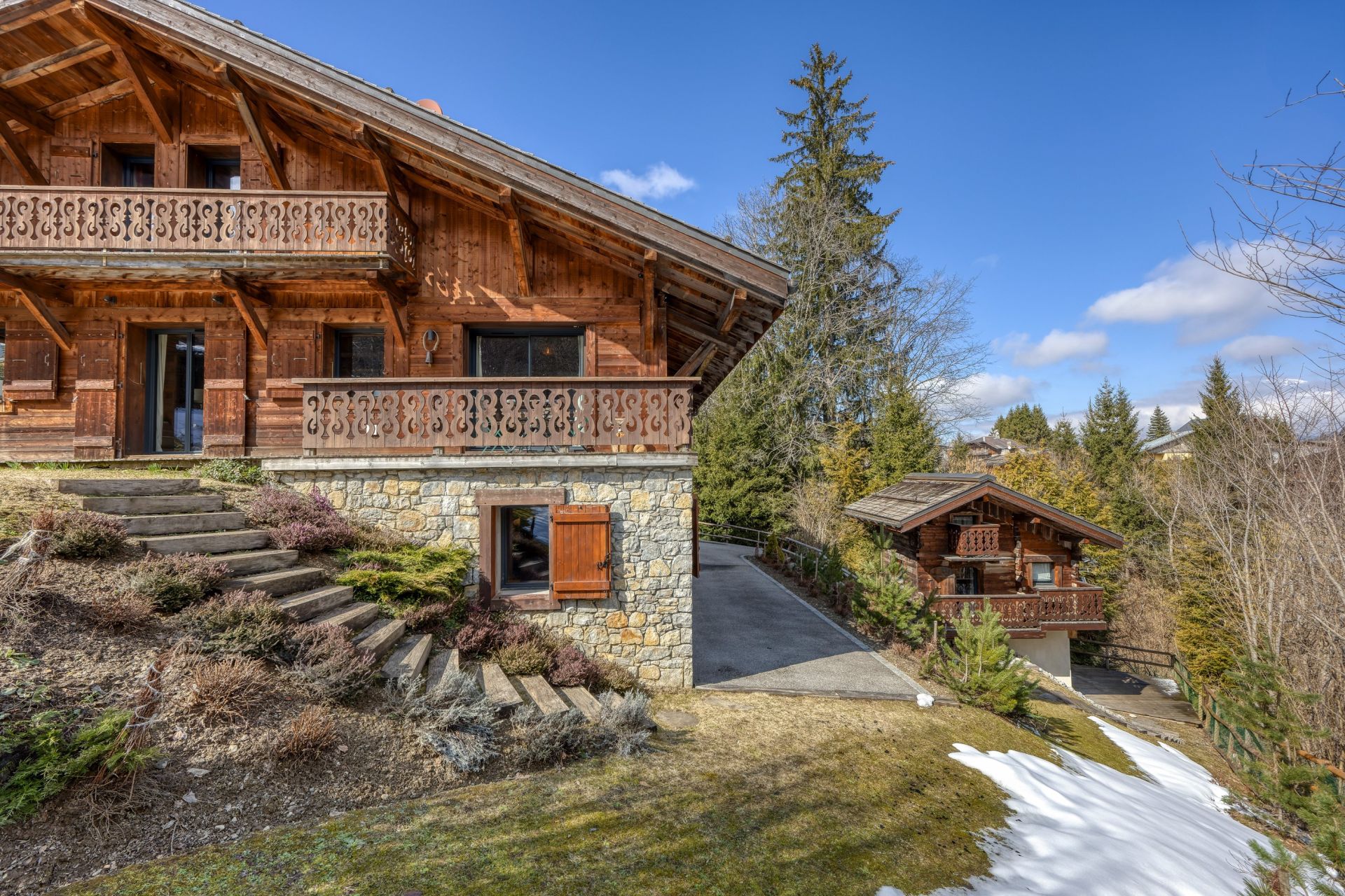 luxury chalet 8 Rooms for sale on MEGEVE (74120)