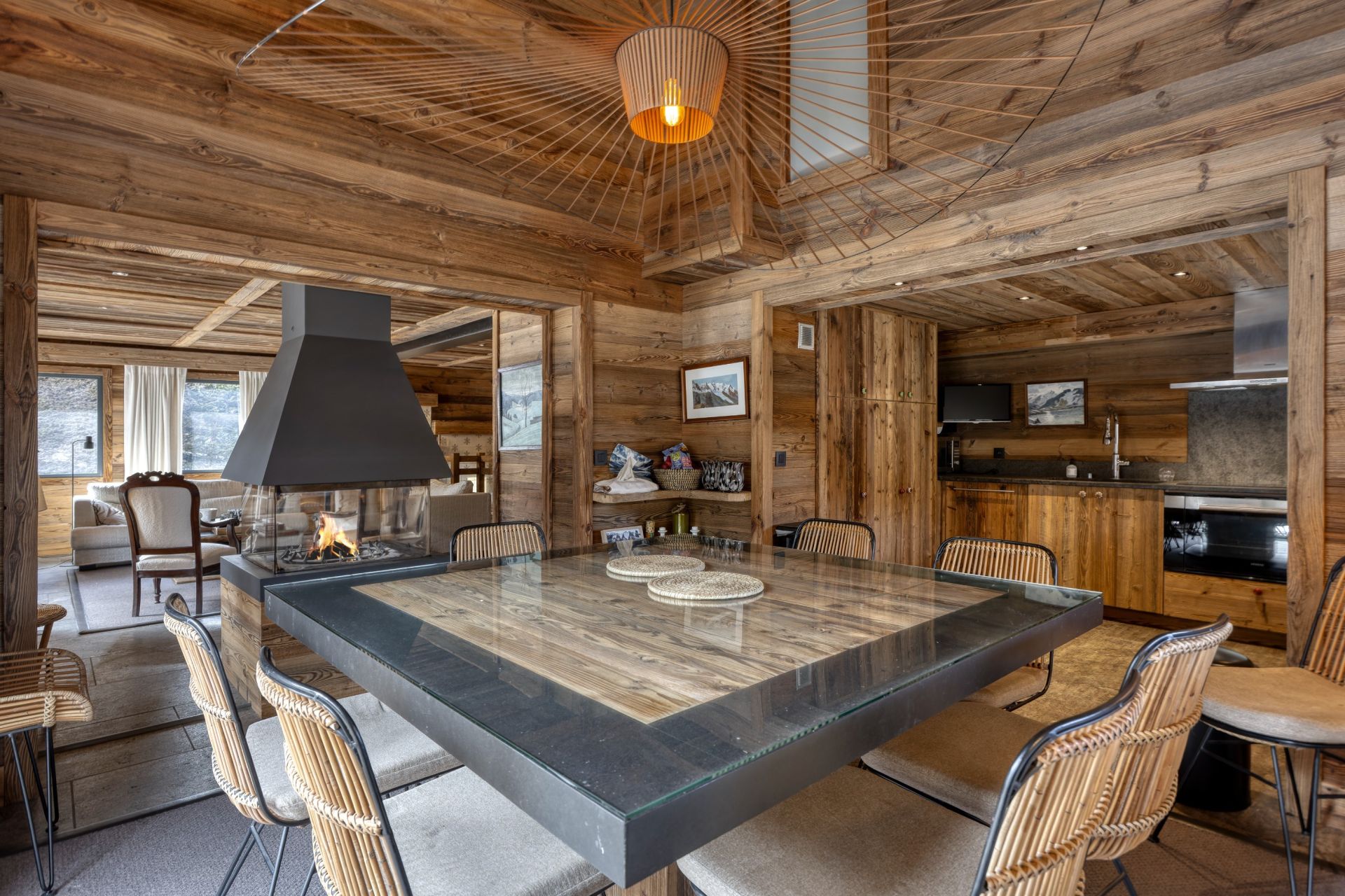 luxury chalet 8 Rooms for sale on MEGEVE (74120)