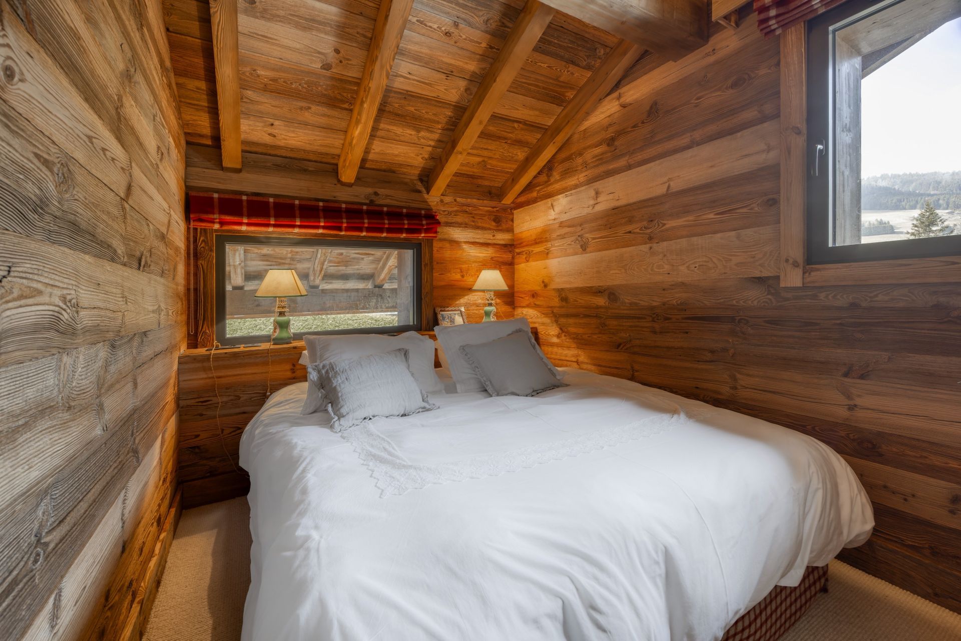 luxury chalet 8 Rooms for sale on MEGEVE (74120)