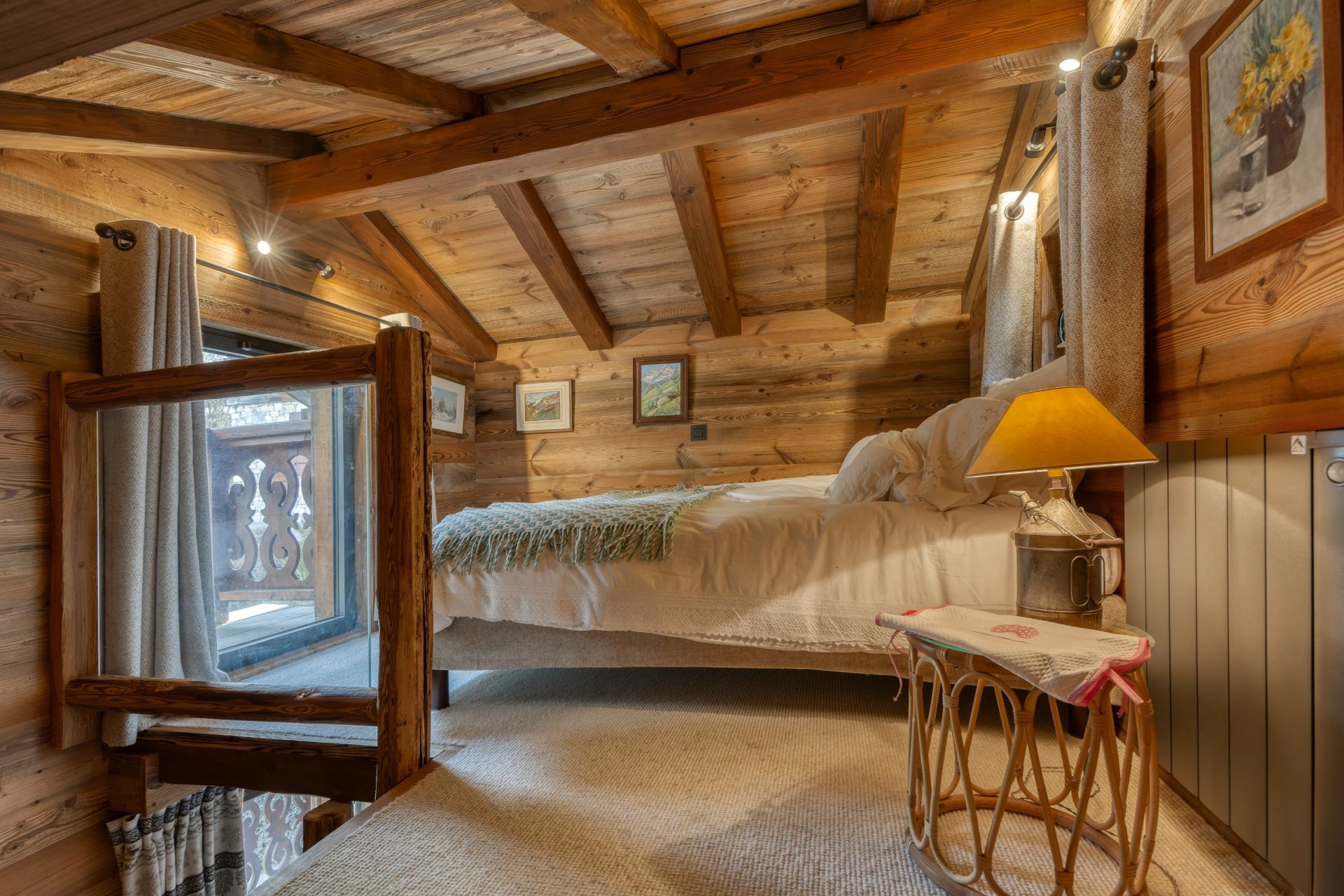 luxury chalet 8 Rooms for sale on MEGEVE (74120)